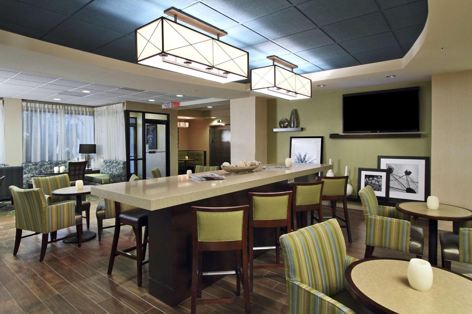 Hampton Cocoa Hotel
