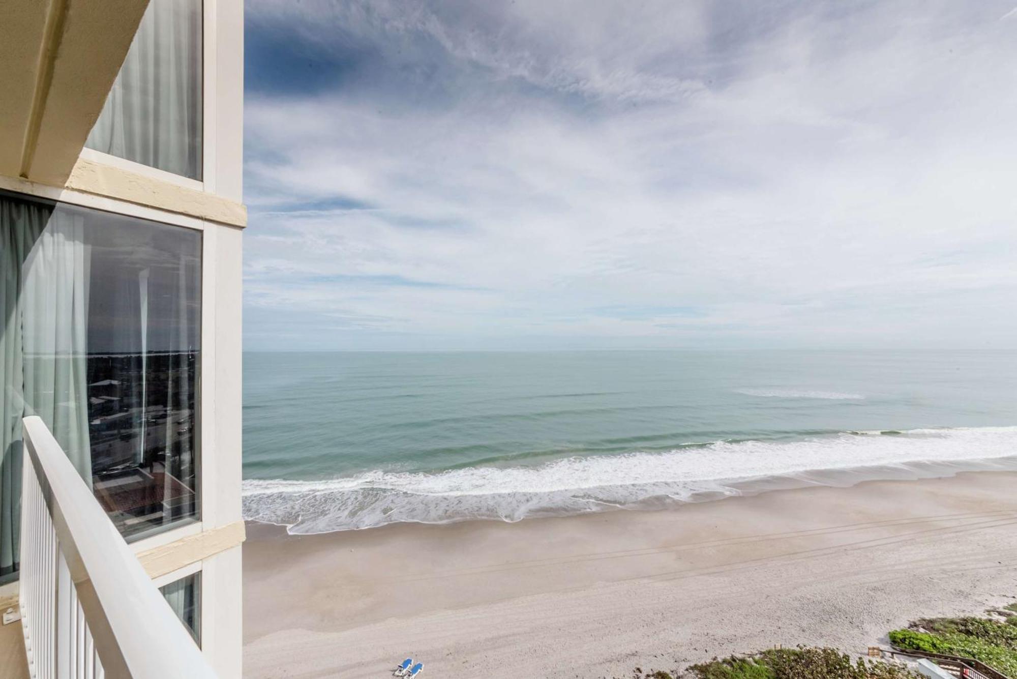 Hilton Oceanfront Hotel