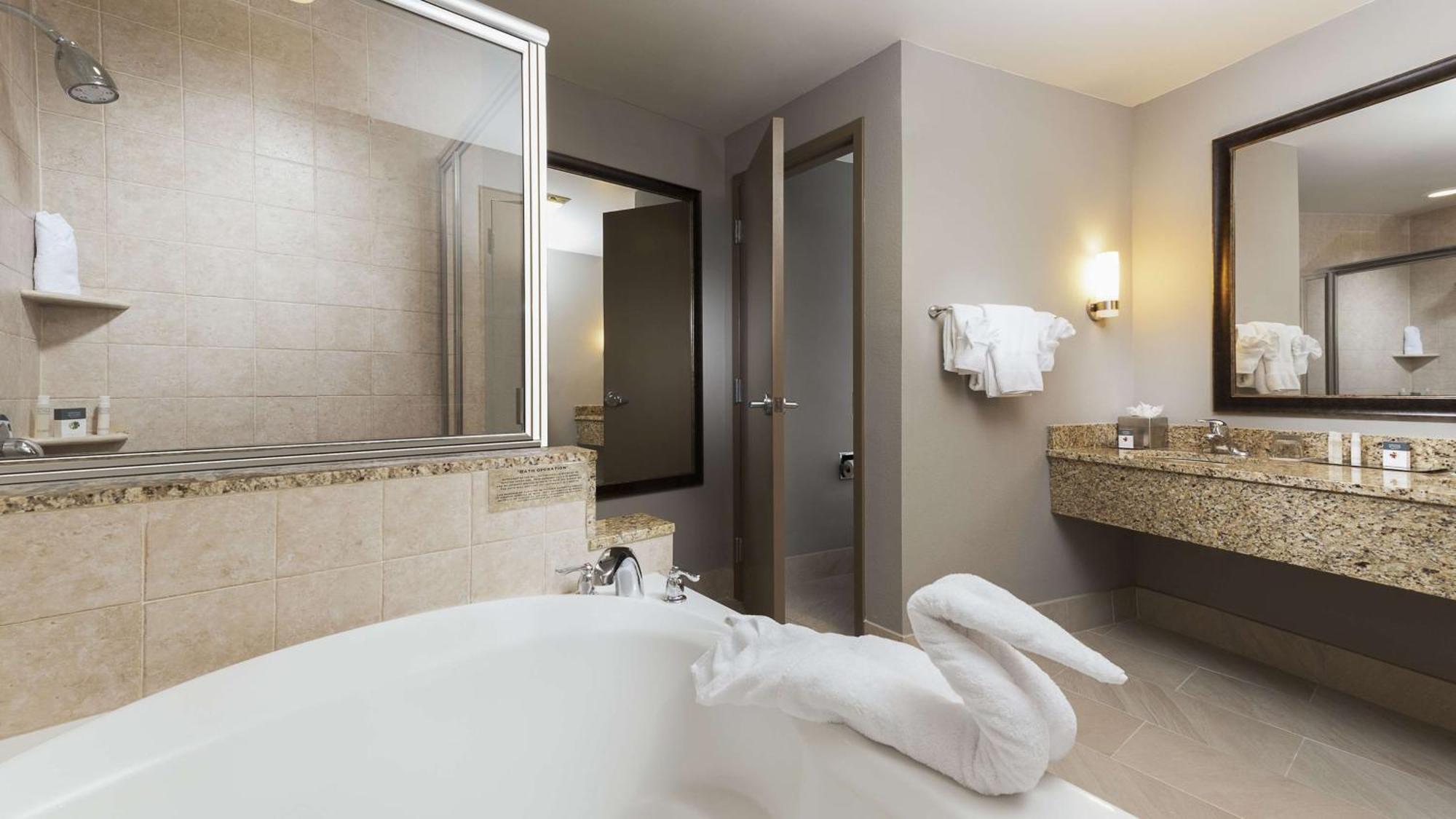 Doubletree By Hilton West Palm Airport 4*