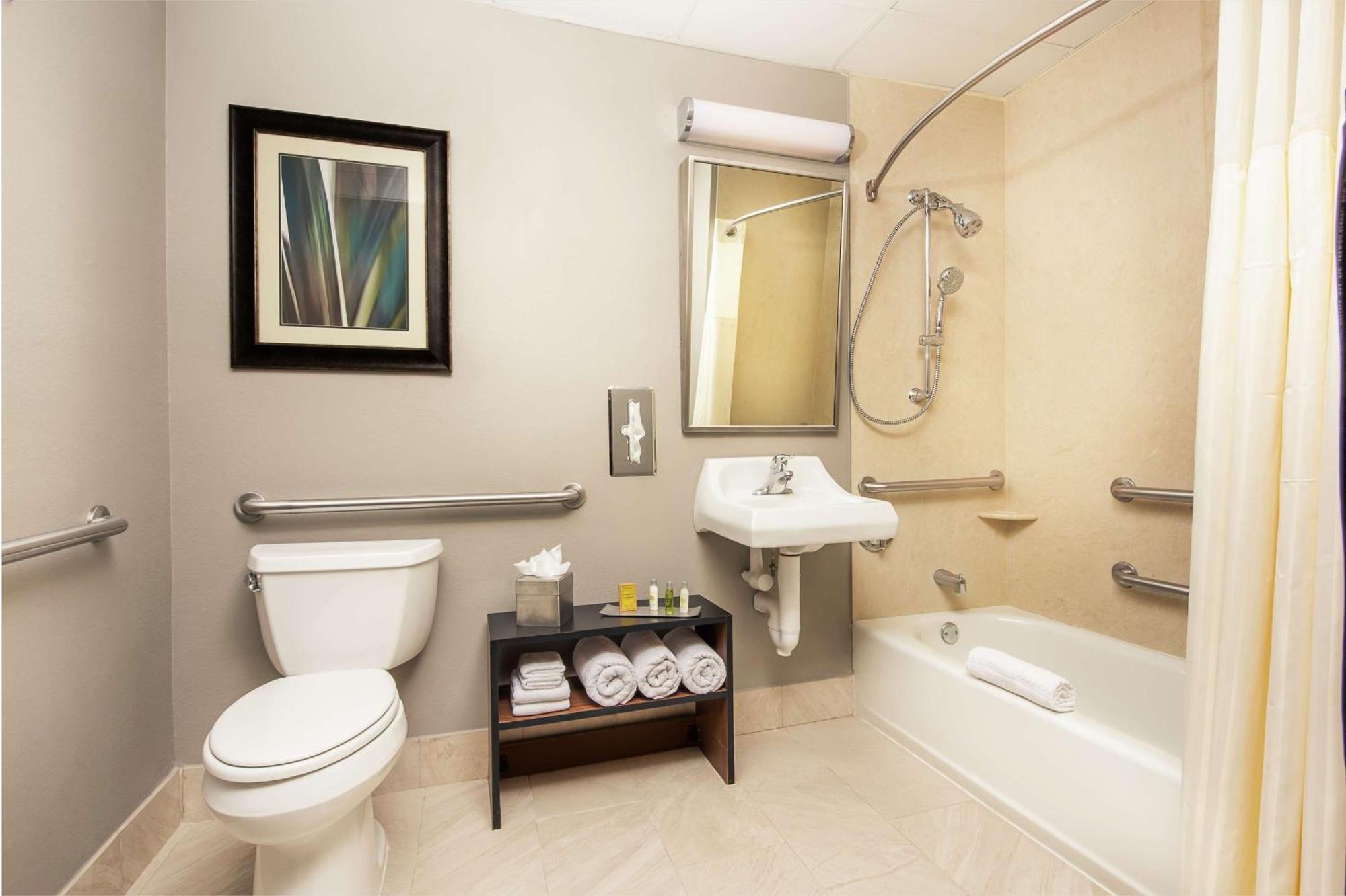Doubletree By Hilton West Palm Airport