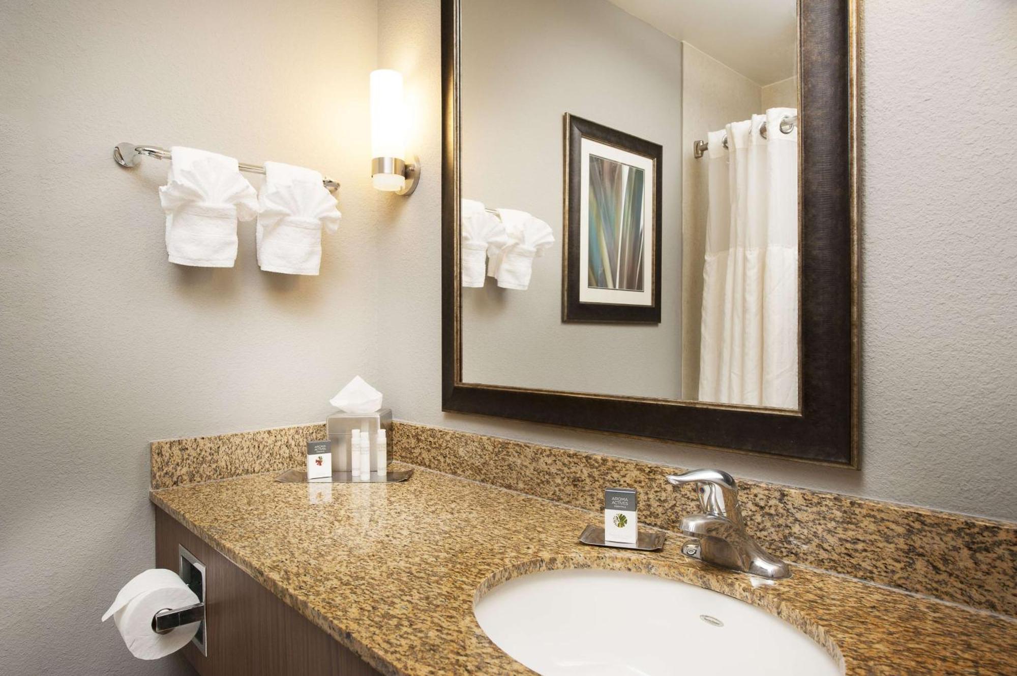 Doubletree By Hilton West Palm Airport Hotel 4*