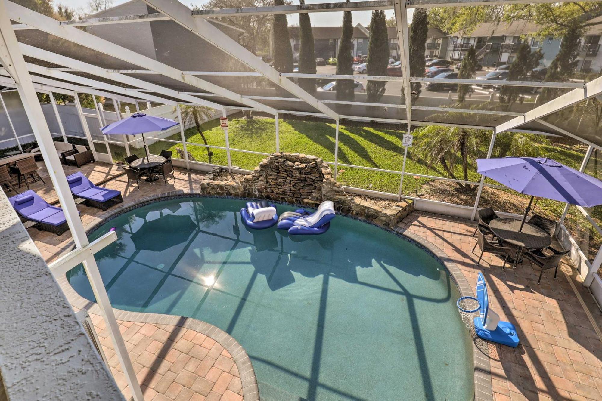 Villa Luxurious With Heated Pool, Theatre, Gym !