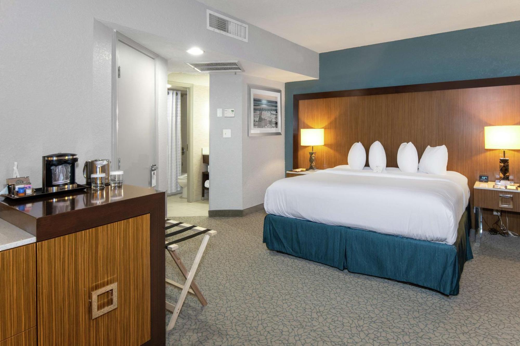 Doubletree By Hilton Airport Jacksonville