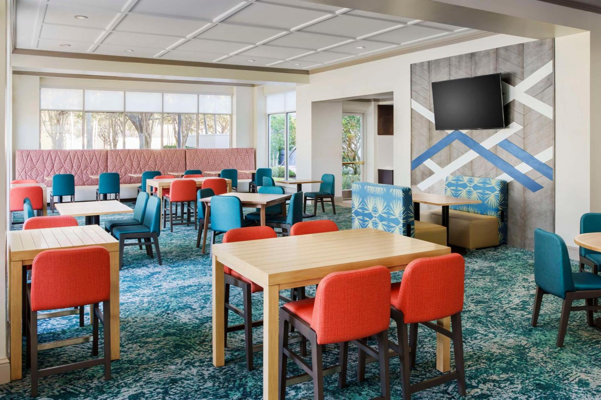 Hilton Garden Orlando At Seaworld Hotel