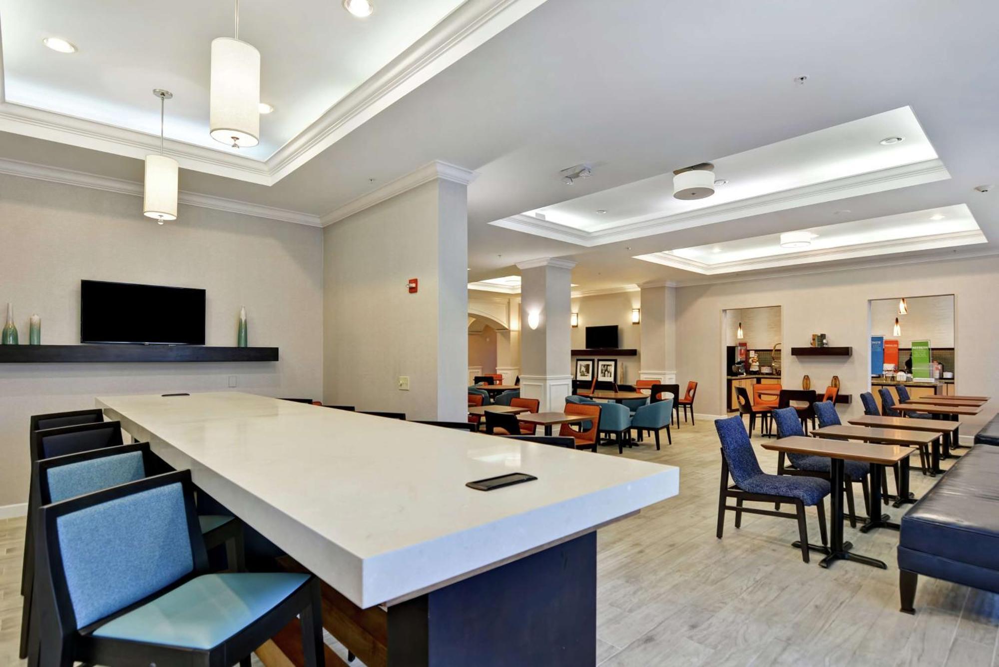 Hotel Hampton Palm Gardens