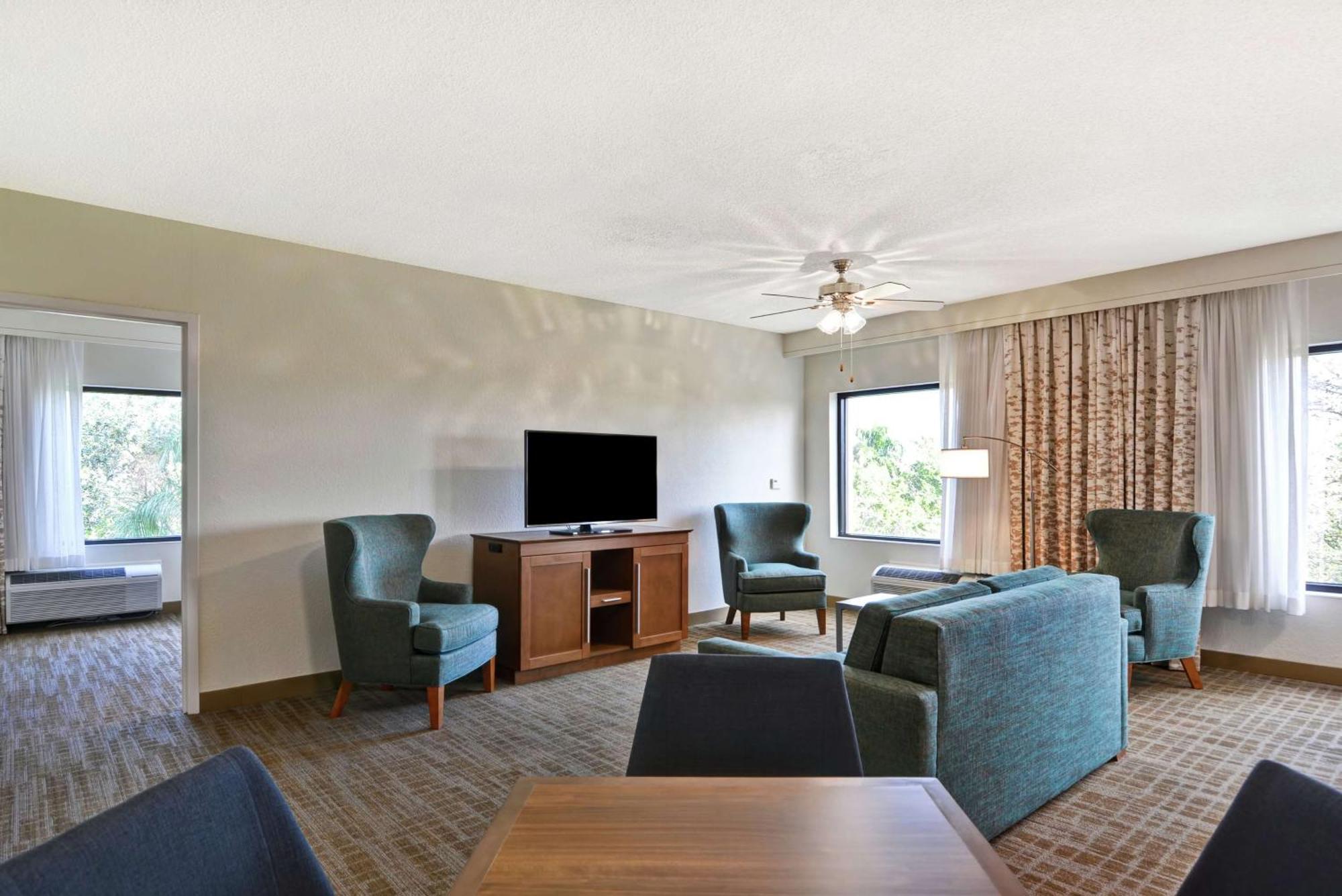 Hotel Hampton Palm Gardens
