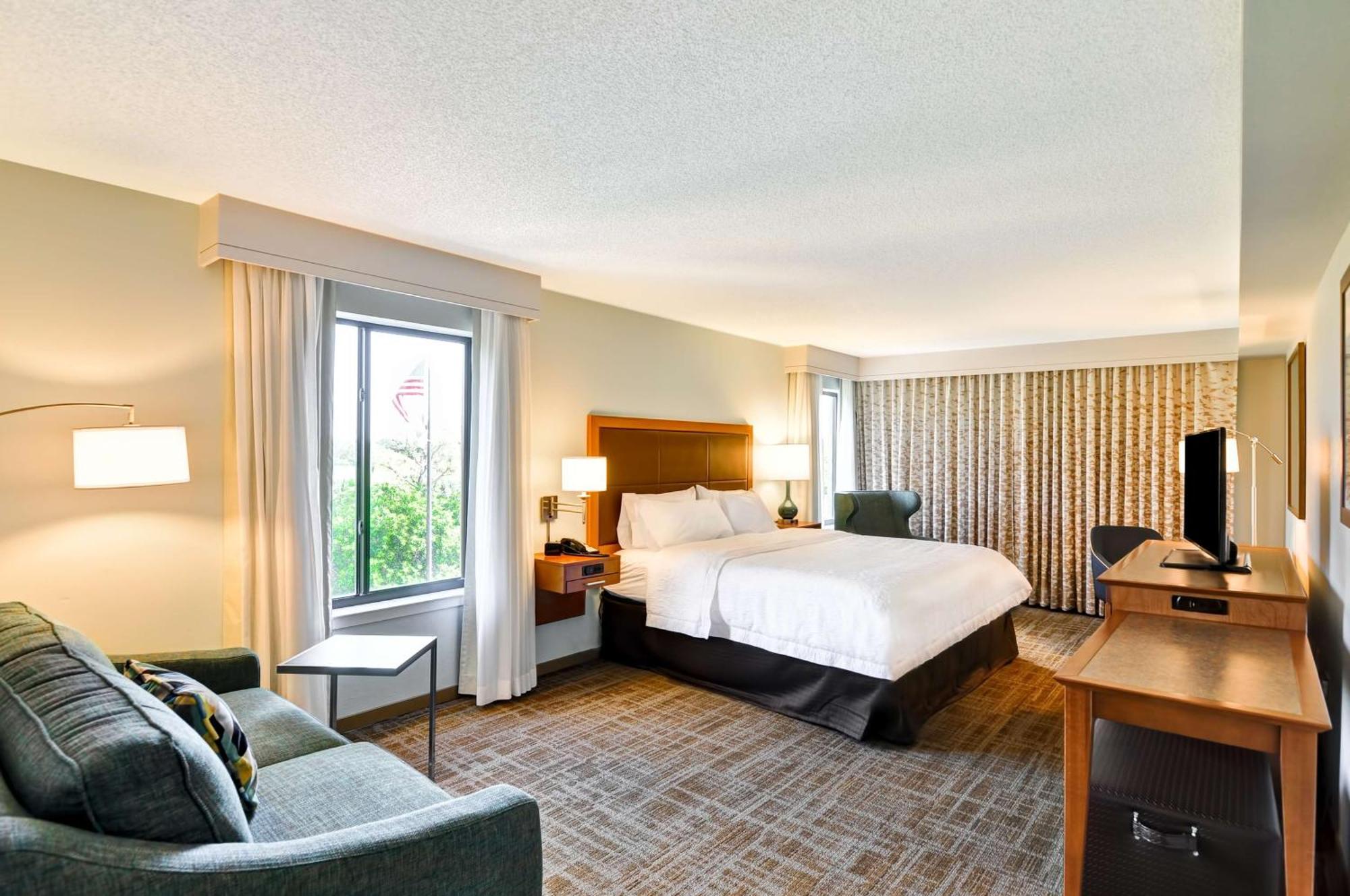 Hampton Hotel