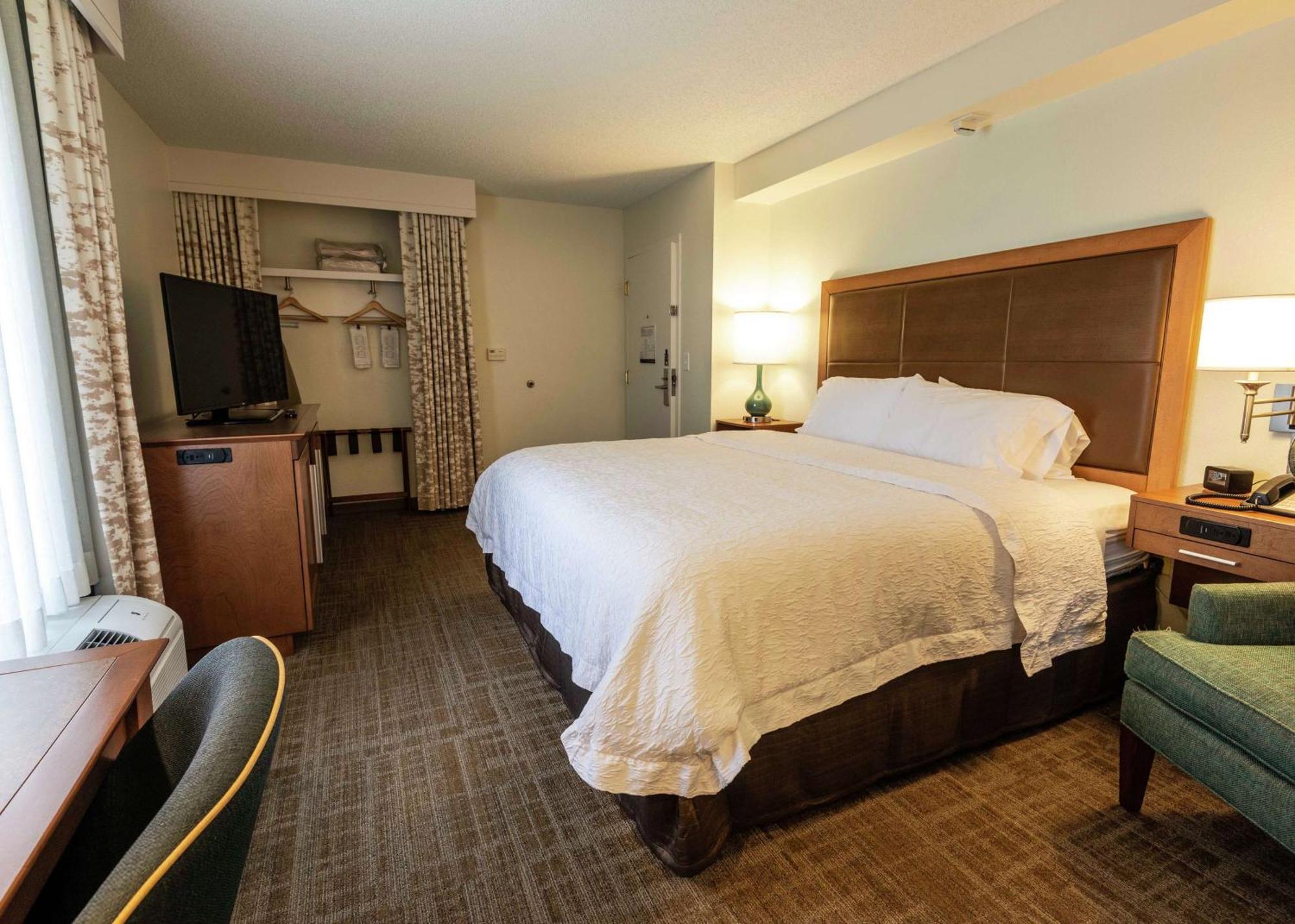 Hotel Hampton 4*