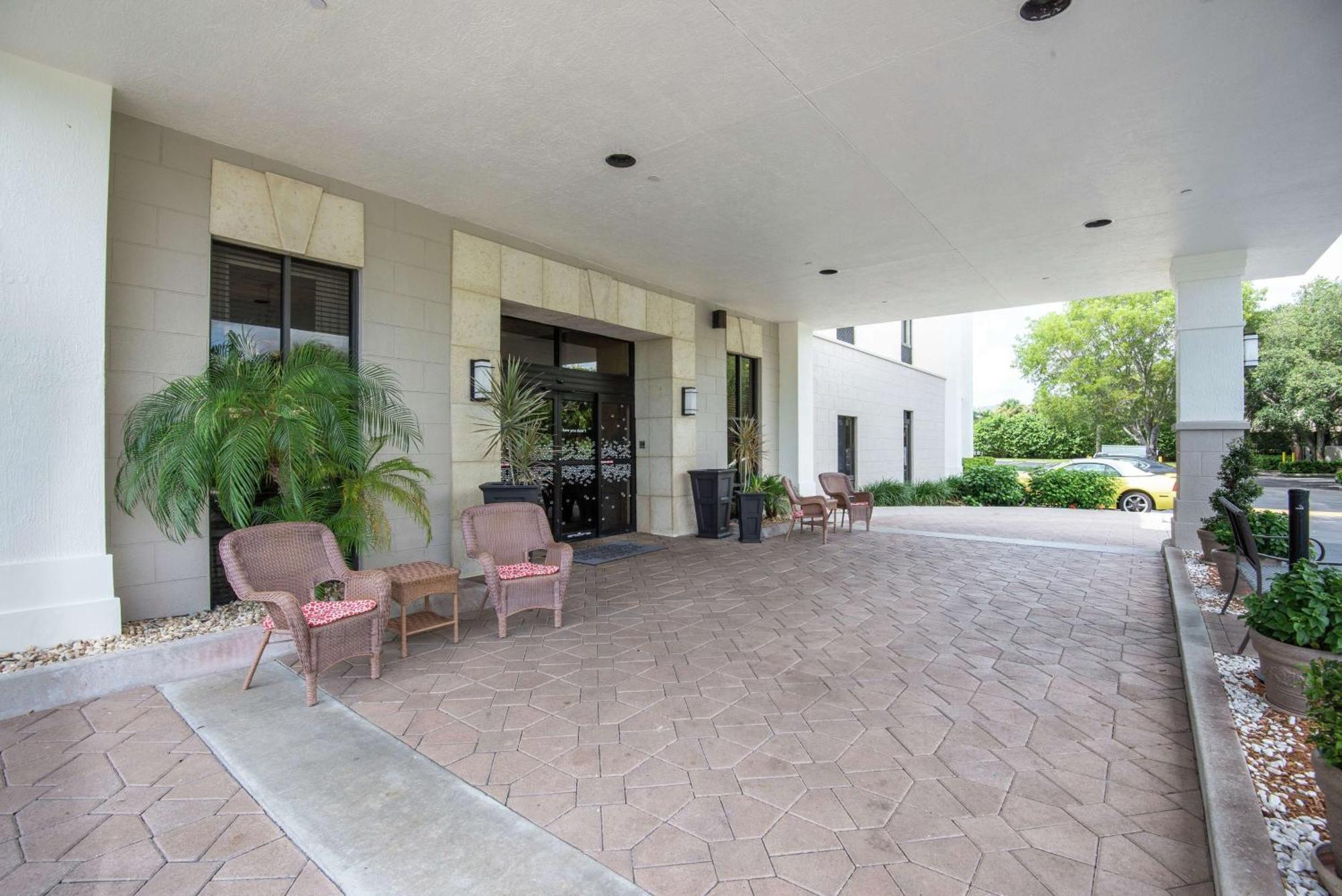 Hampton Hotel