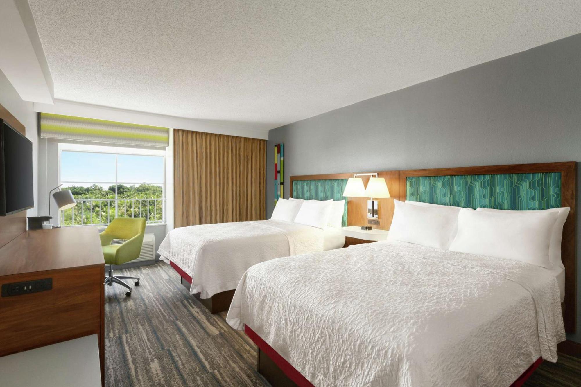 Hotel Hampton & Lauderdale Airport 3*