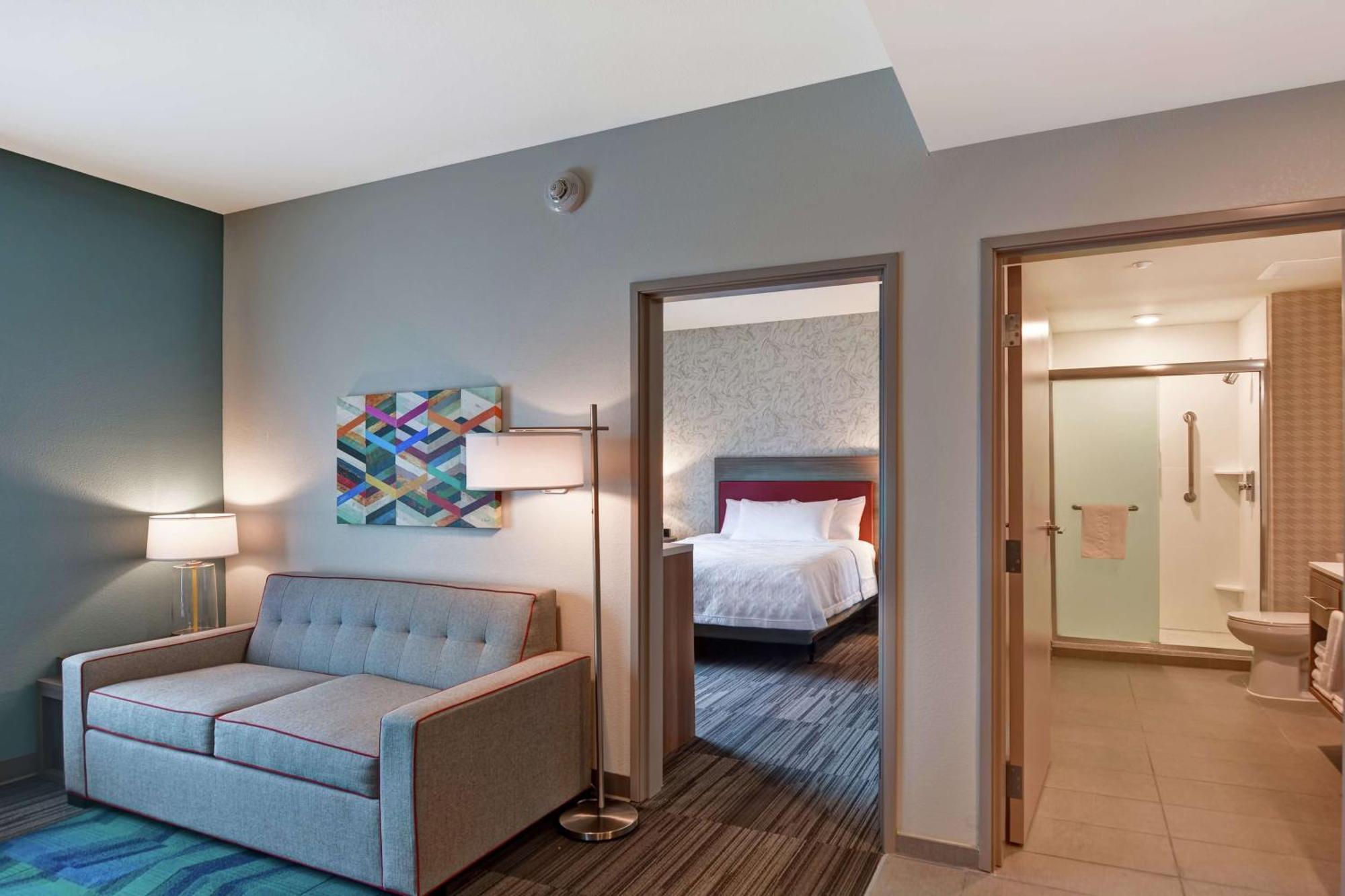 Hotel Home2 By Hilton Daytona Speedway 3*