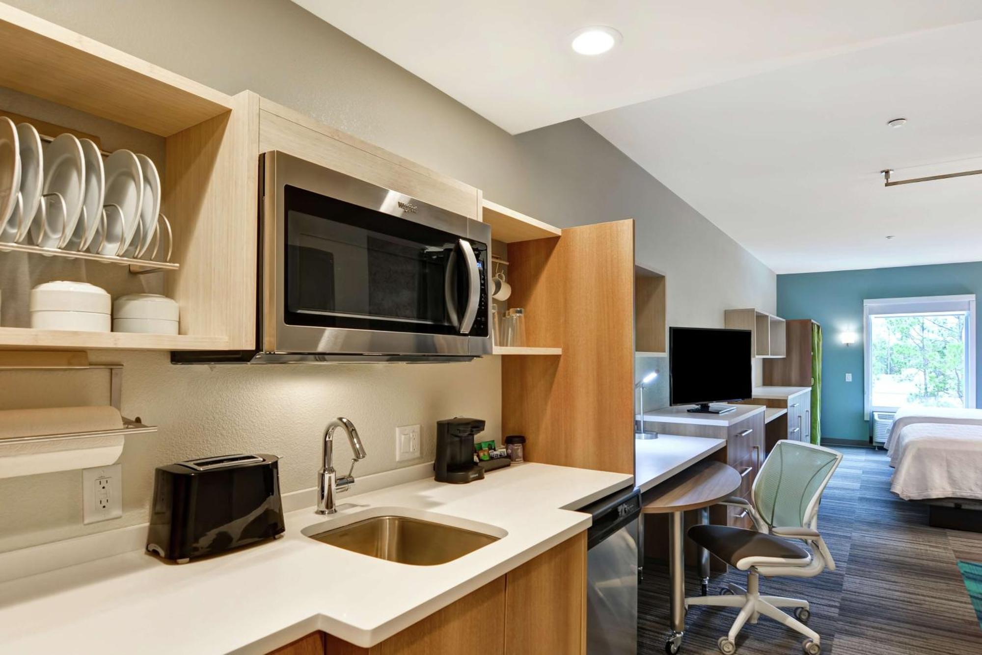 Hotel Home2 By Hilton Daytona Speedway 3*