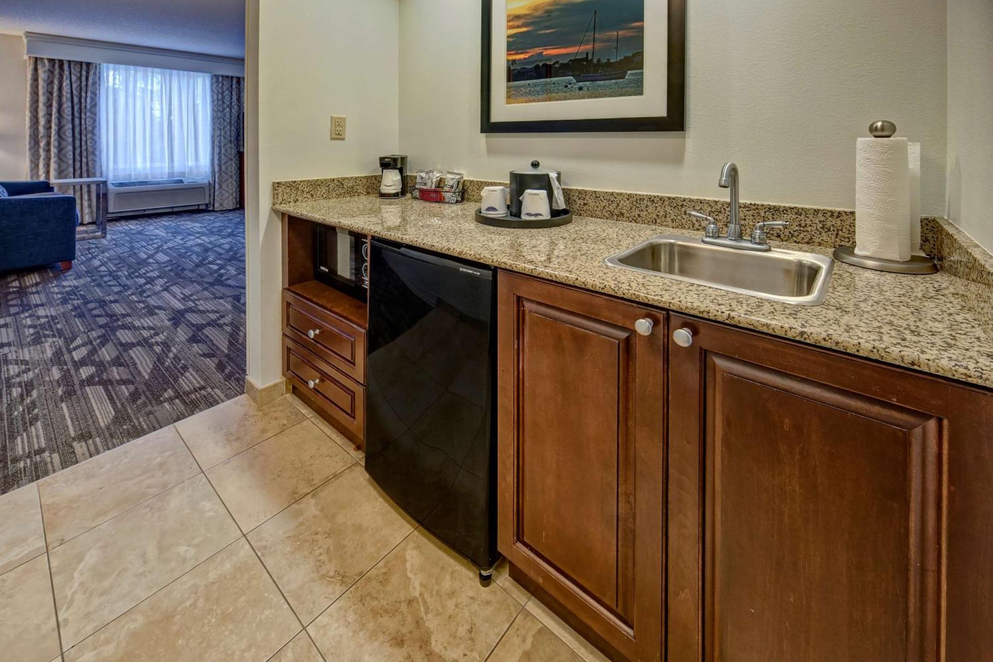 Hotel Hampton & Stuart-north 3*