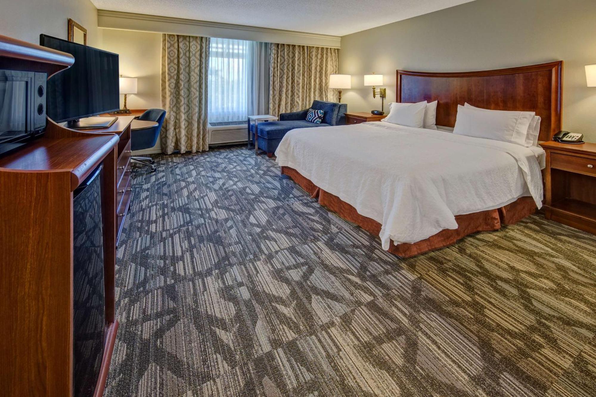 Hotel Hampton & Stuart-north
