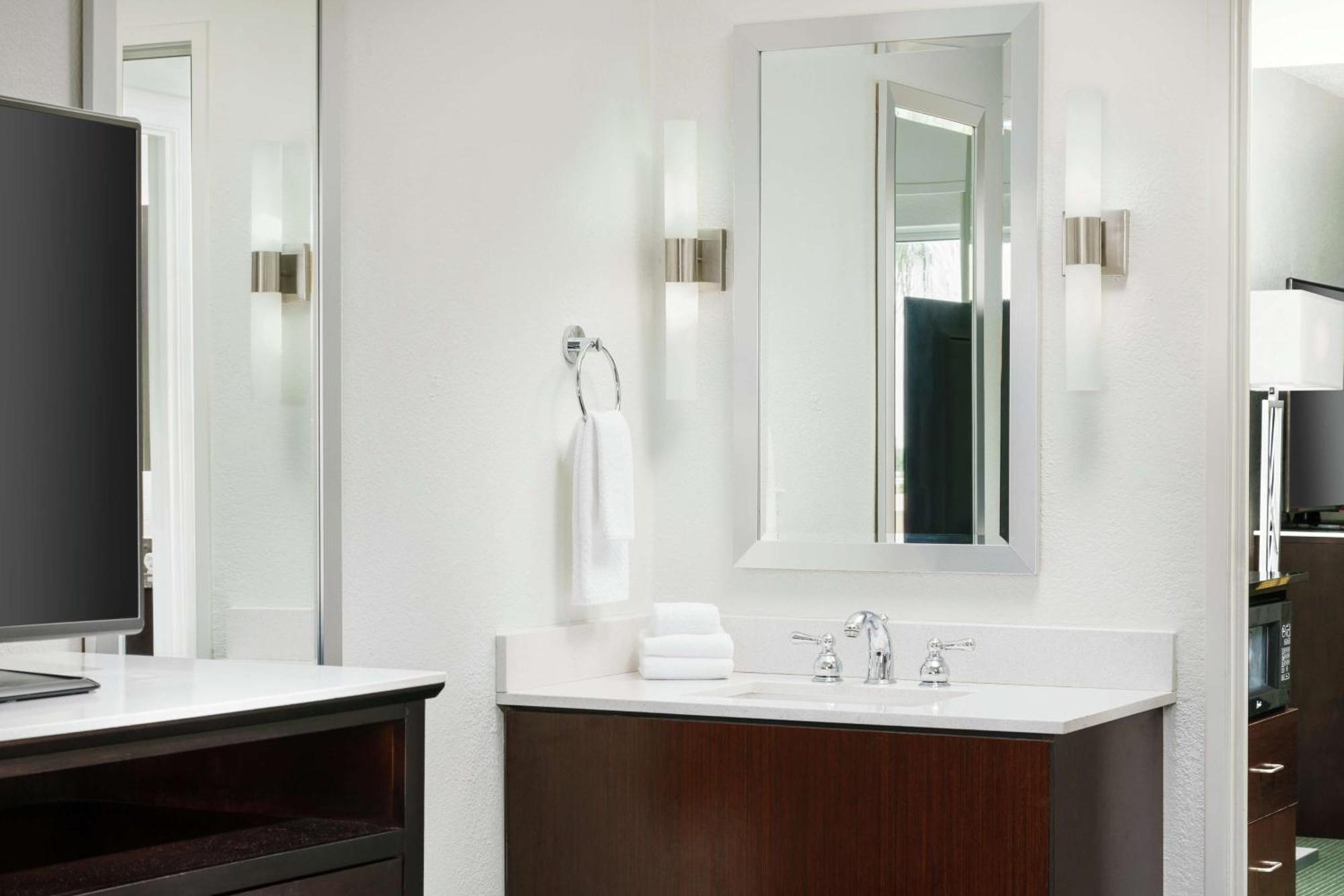 Embassy By Hilton Orlando Buena Vista 3*