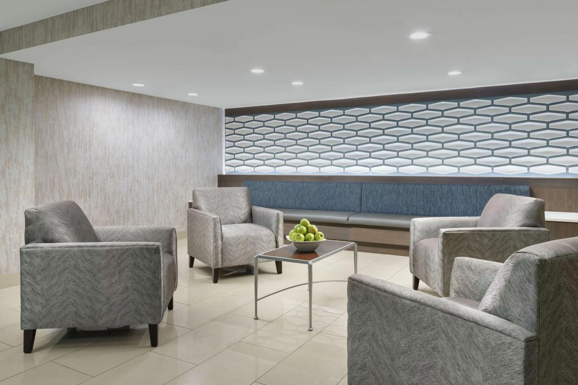 Doubletree By Hilton Airport Orlando