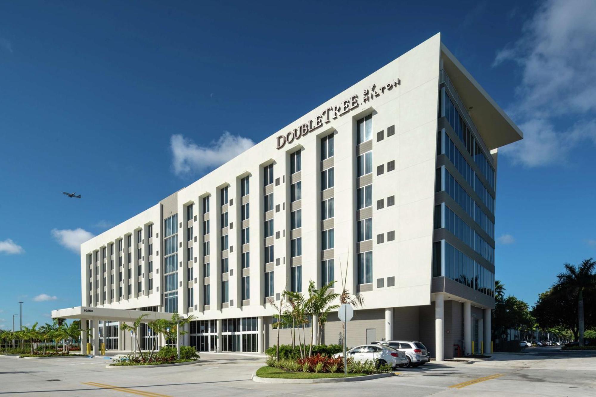 Doubletree By Hilton Miami Doral Hotel Sweetwater