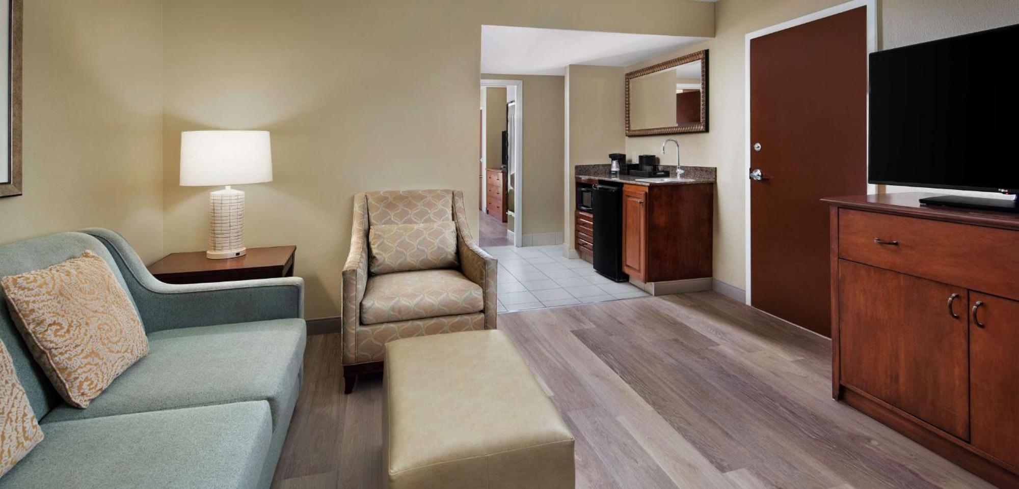Hotel Embassy By Hilton Destin Miramar