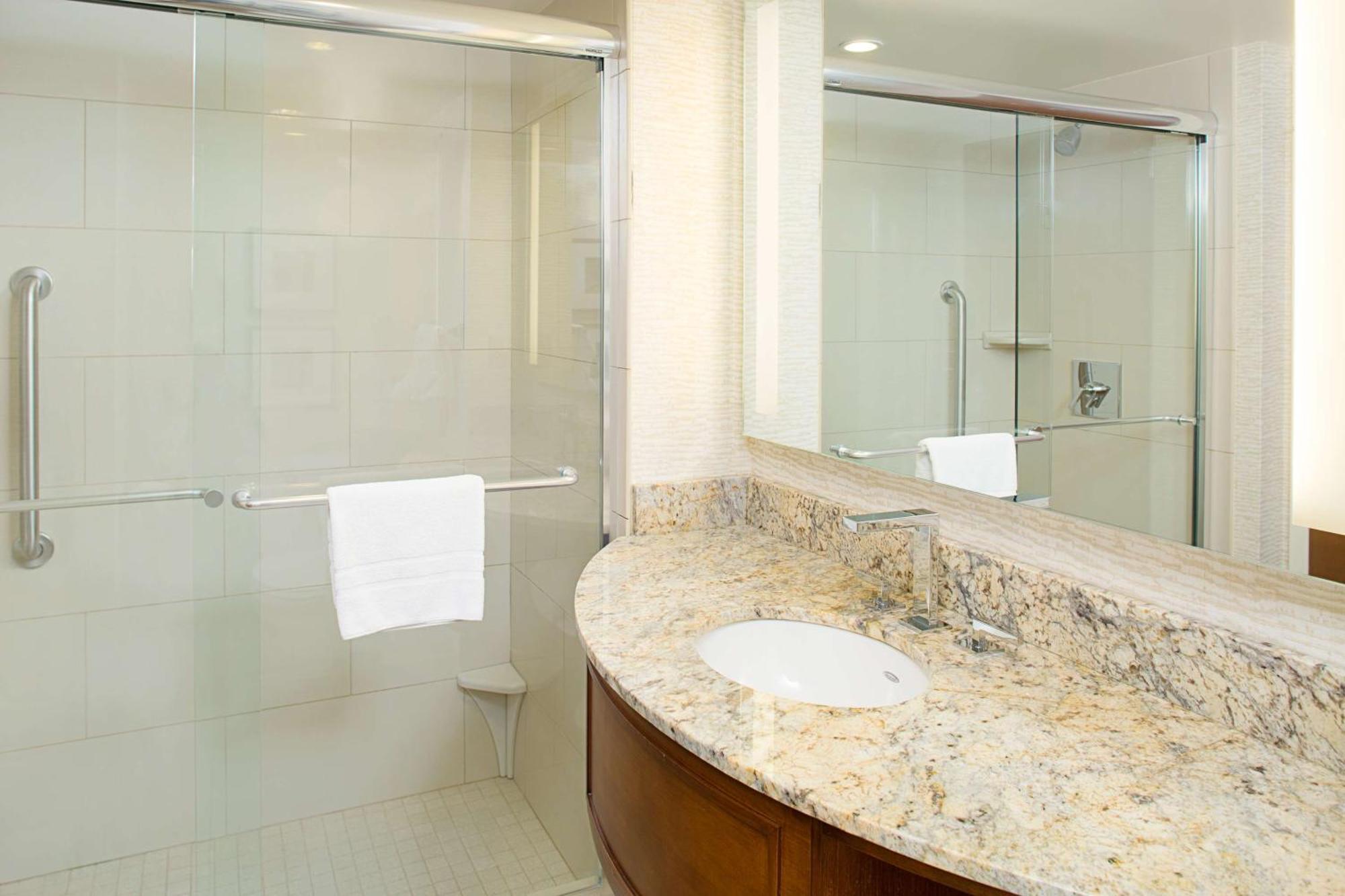 Embassy By Hilton Destin Miramar Hotel 3*