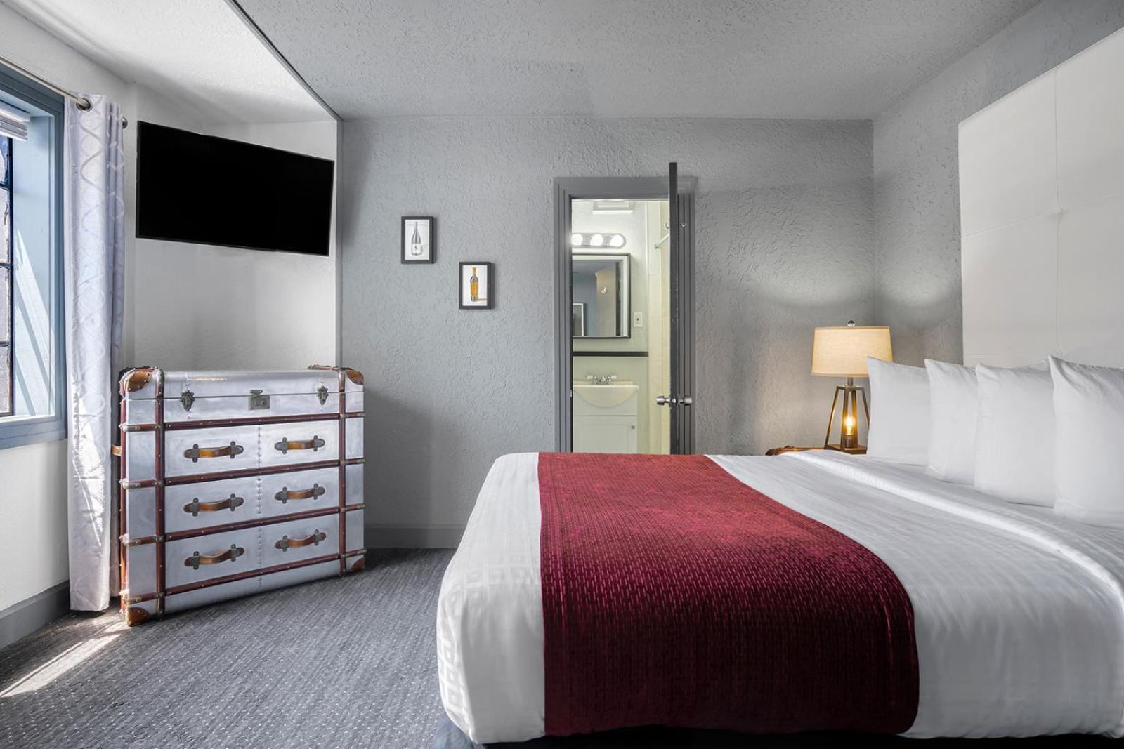 Avalon Downtown Hotel