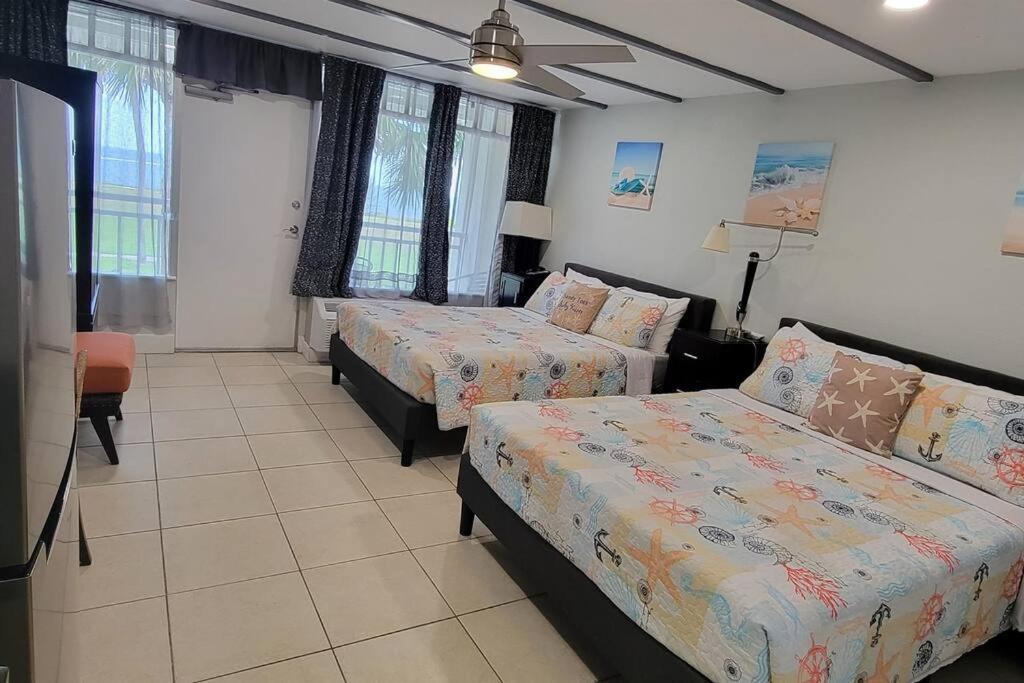 Bay View, Studio206, Steps Away! Pool+wifi Apartment Ruskin