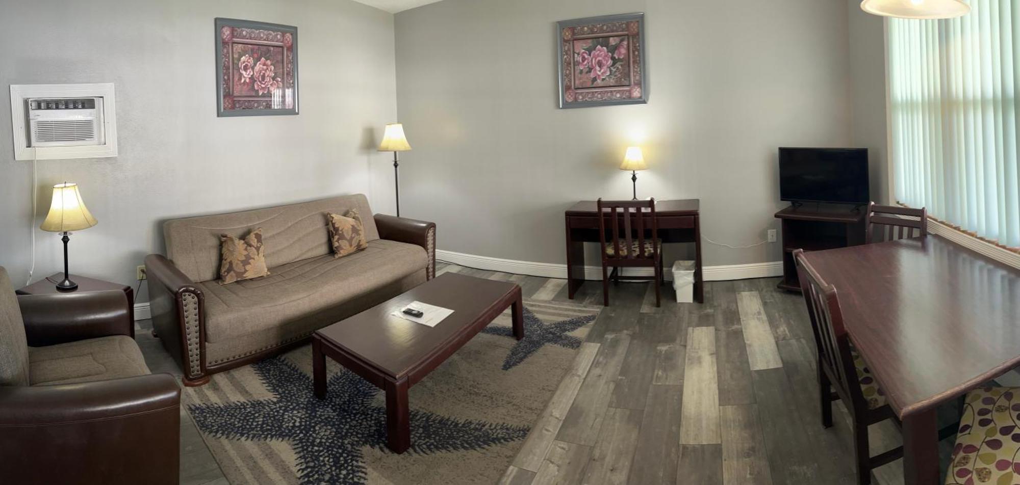 Sails Motel 3*