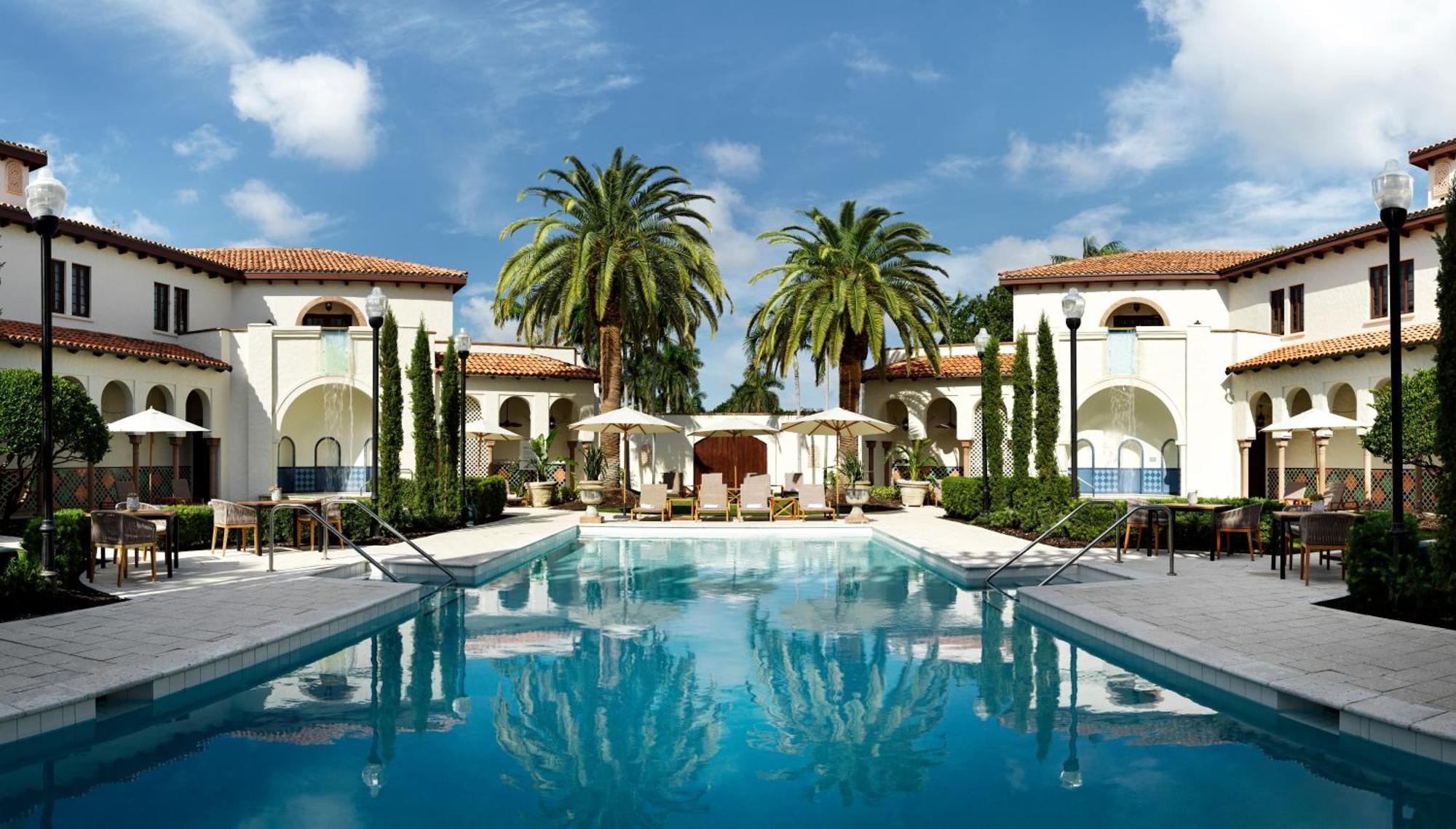 Hotel Yacht Club At The Adults-only
