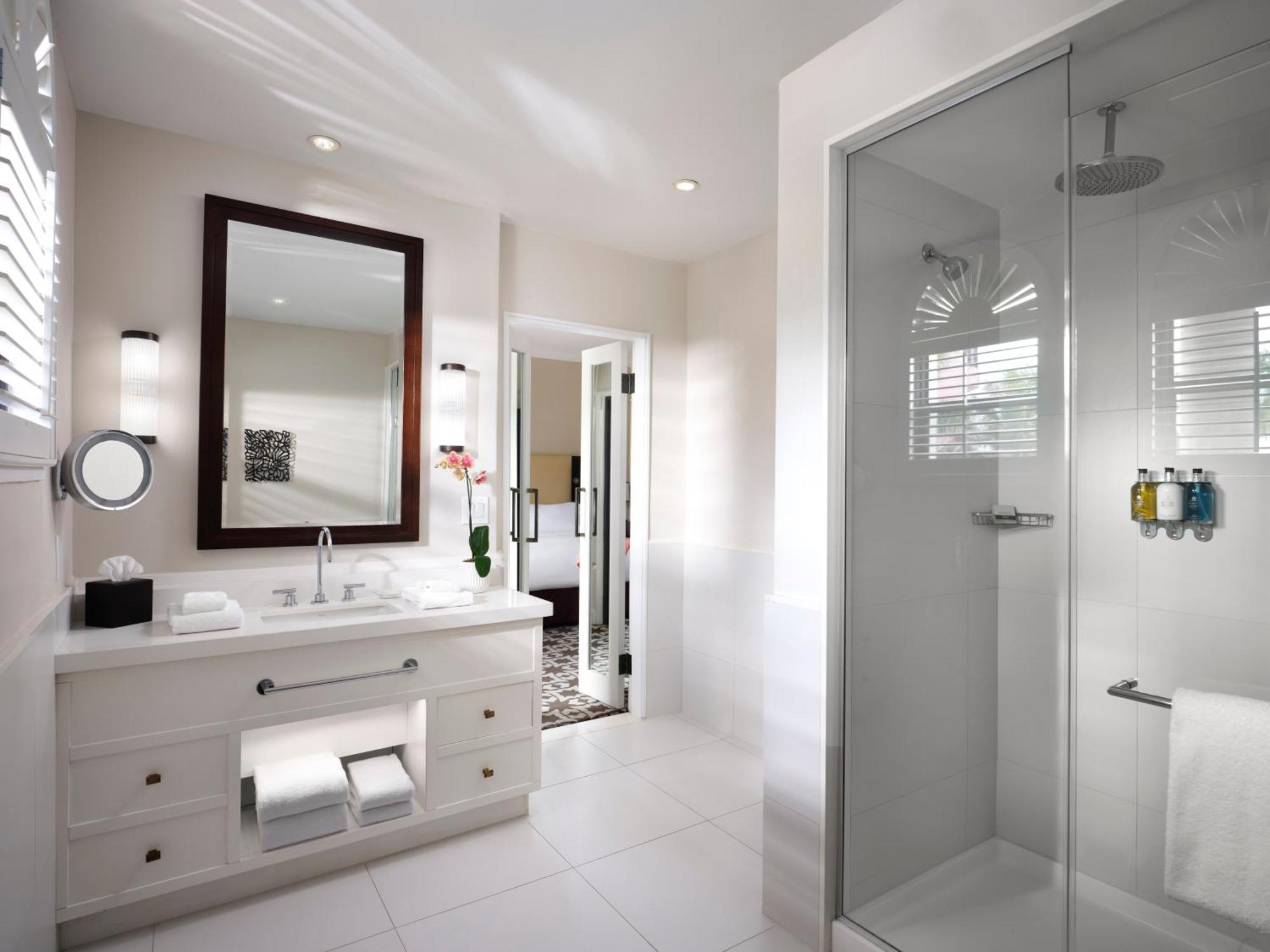 Hotel Cloister At The