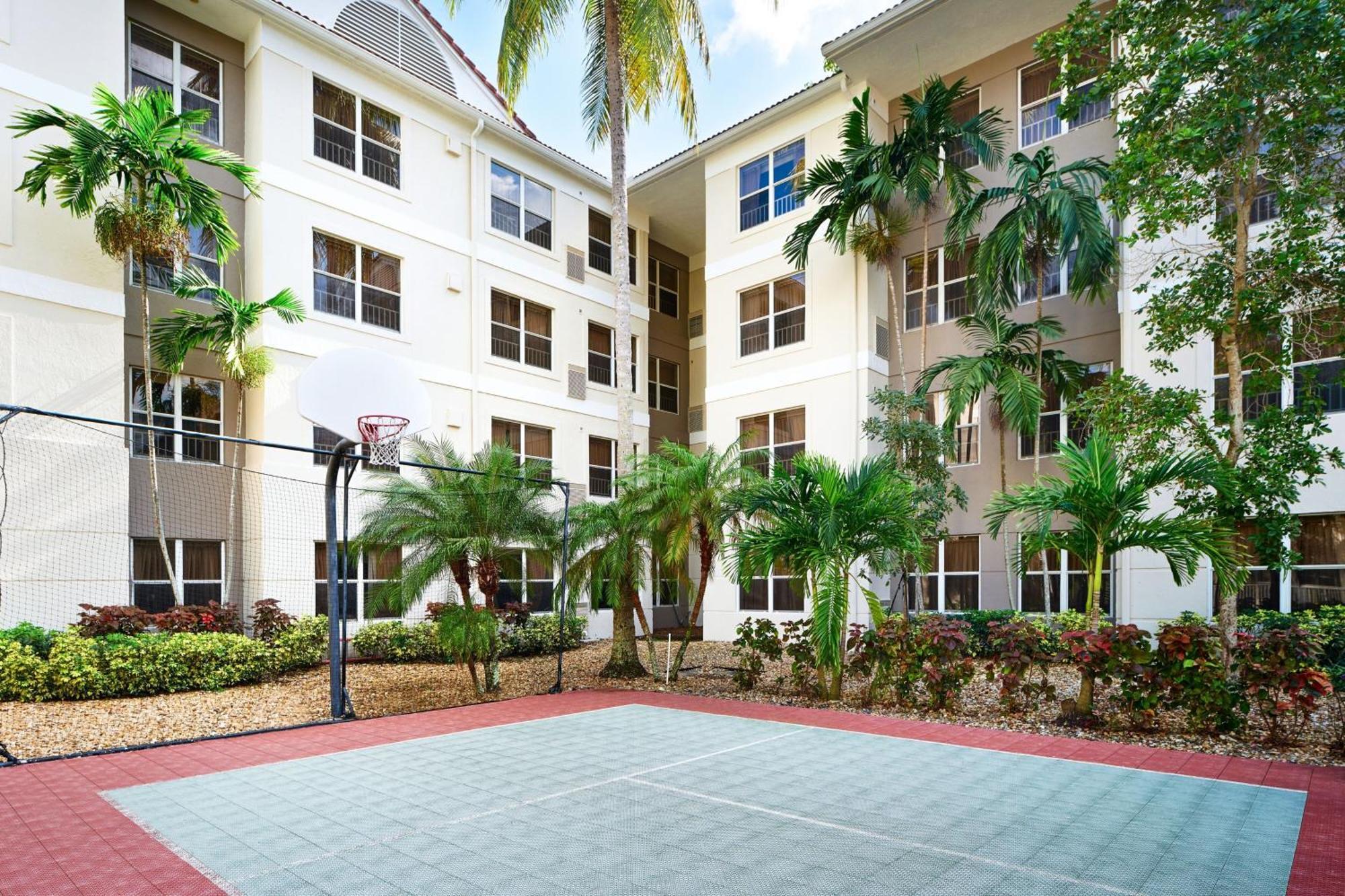 By Marriott Lauderdale Of Hotel Plantation