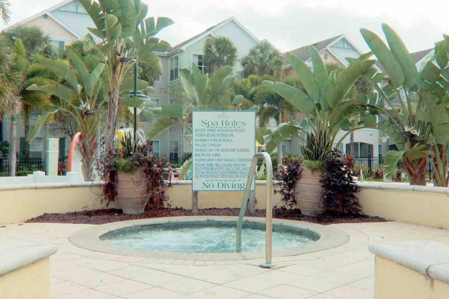 Stunning Beach House In Central Area Near Disney Apartment *