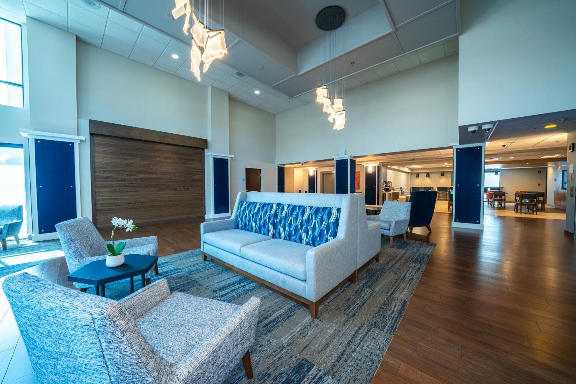 Express & Tampa-oldsmar By Ihg Hotel Oldsmar