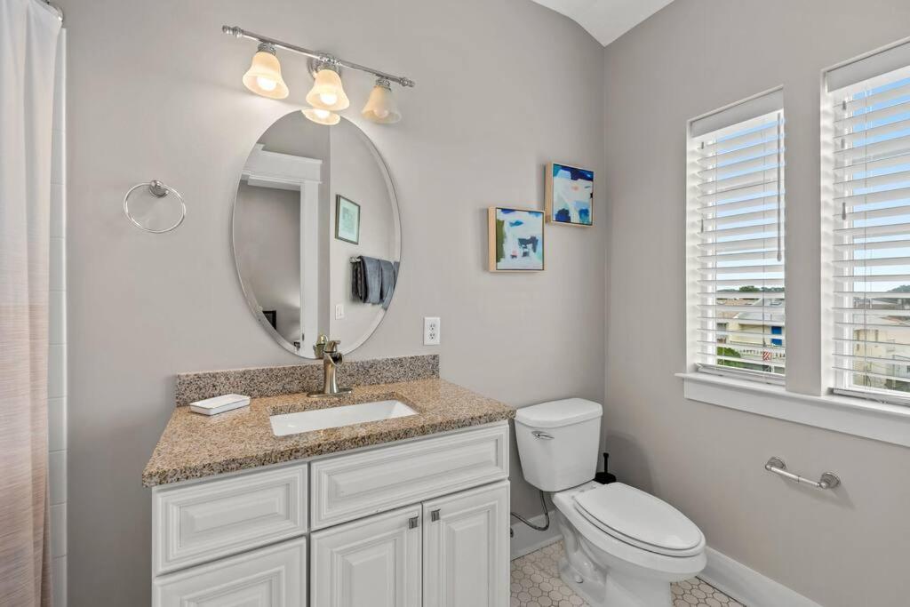 Seas The Day: Luxury With Private Pool And Complimentary Amenities Holiday home *
