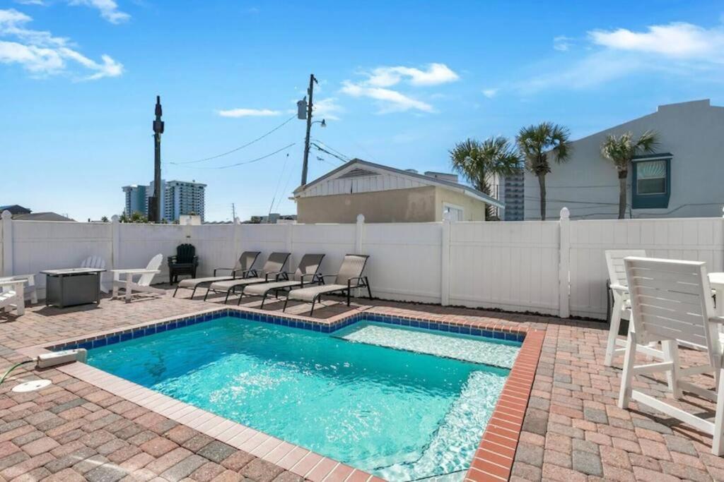 Seas The Day: Luxury With Private Pool And Complimentary Amenities Holiday home *
