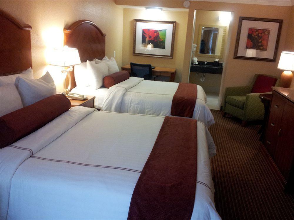 Maingate Hotel 3*