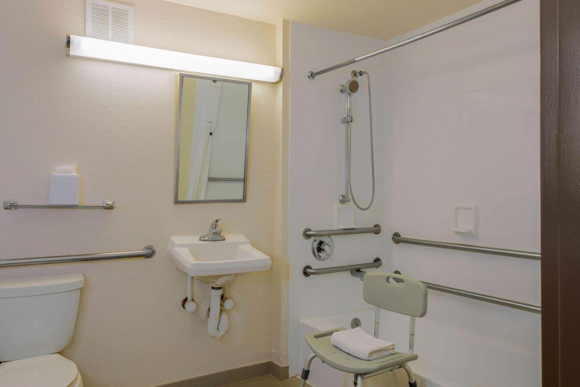 Wyndham Garden Capitol Near Fsu 3*