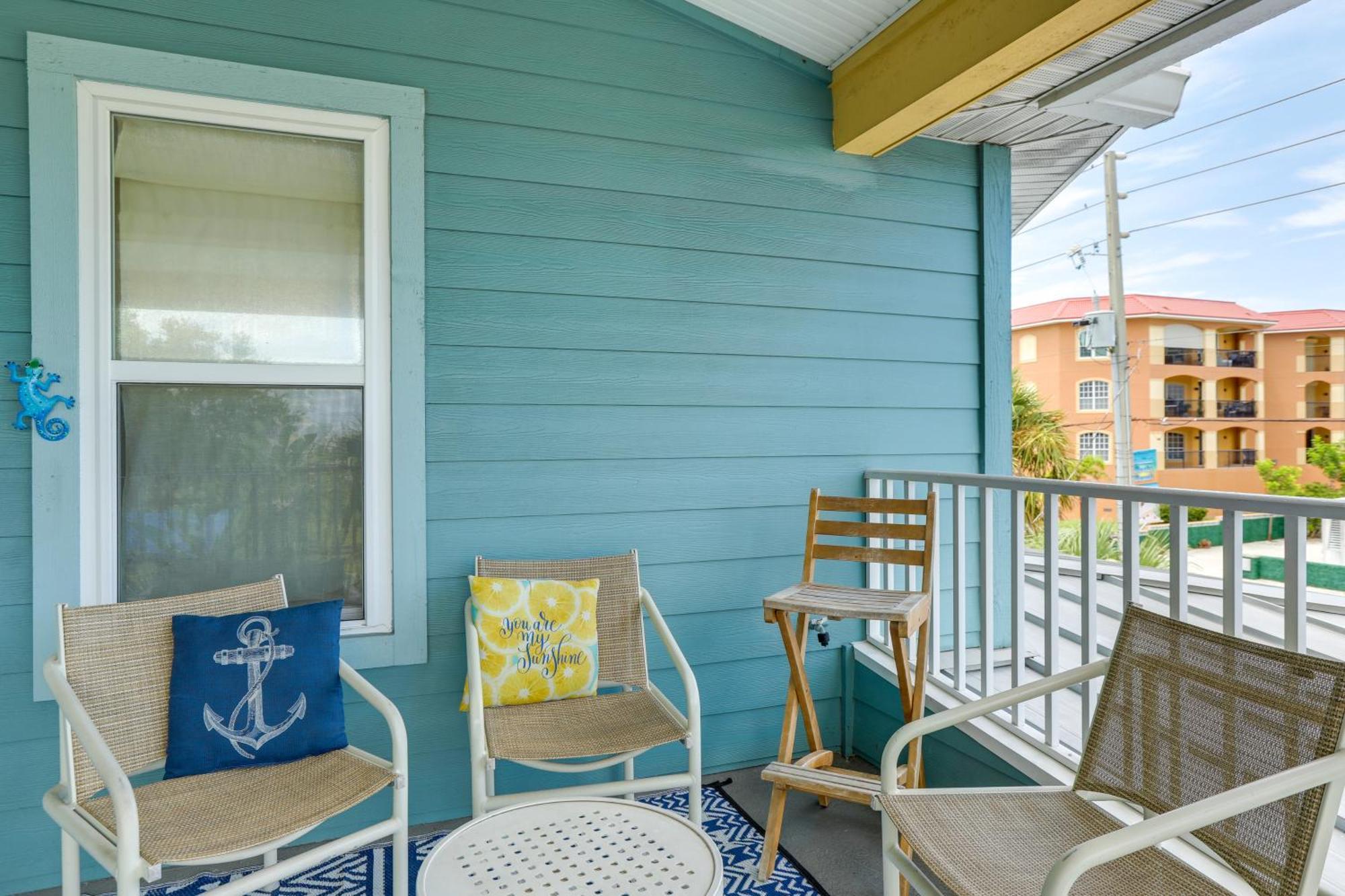 Indian Rocks Lizard Lair 350 Ft From The Beach! Apartment