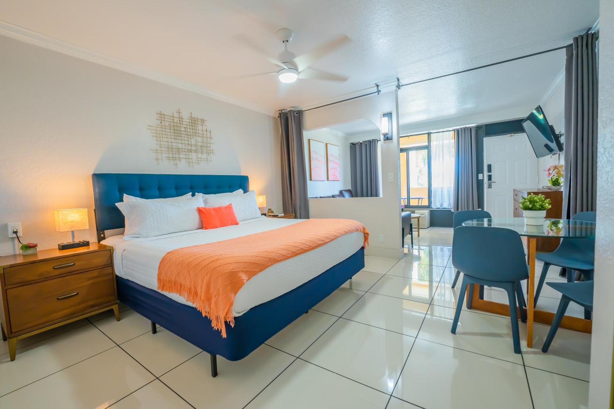 Boca Plaza 3*