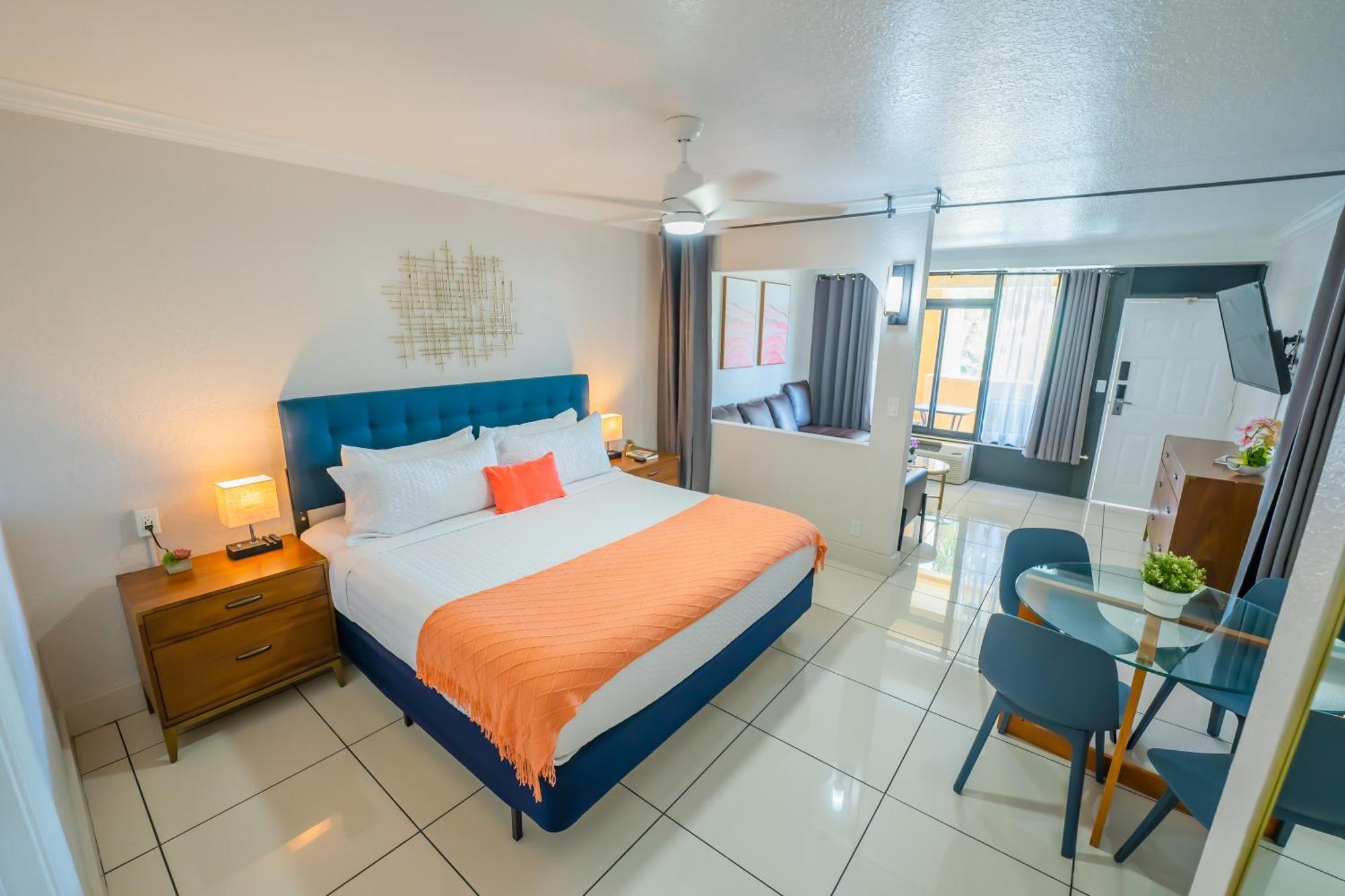 Boca Plaza Hotel