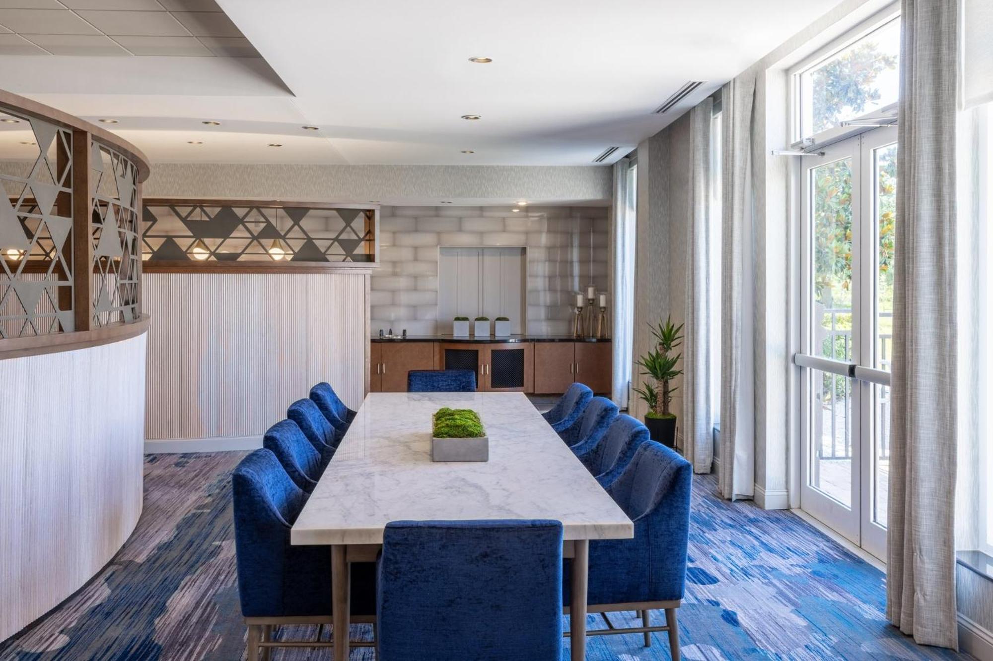 Crowne Plaza Ft Myers Gulf Coast By Ihg 3*