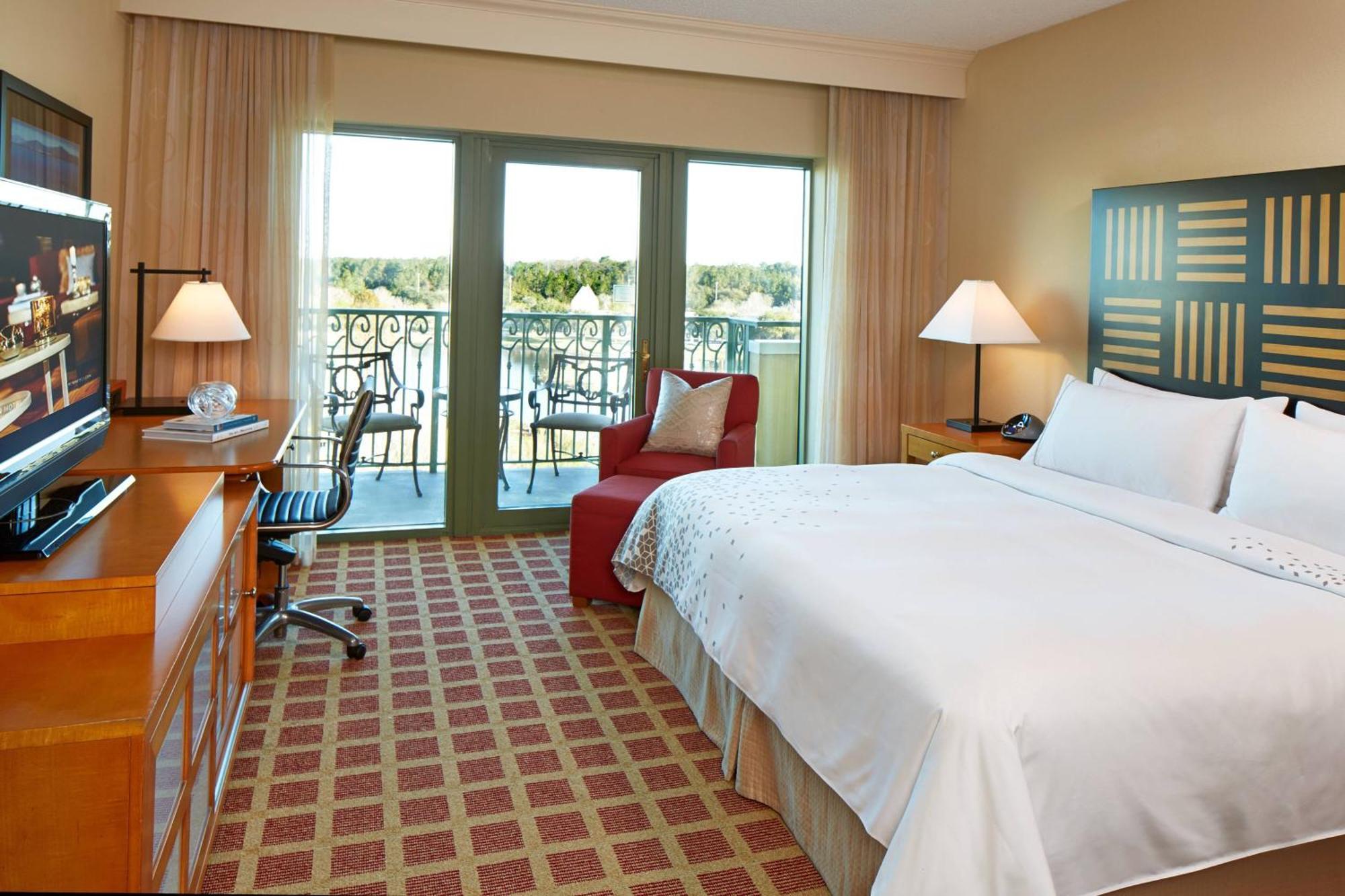 Resort World Golf Village Renaissance