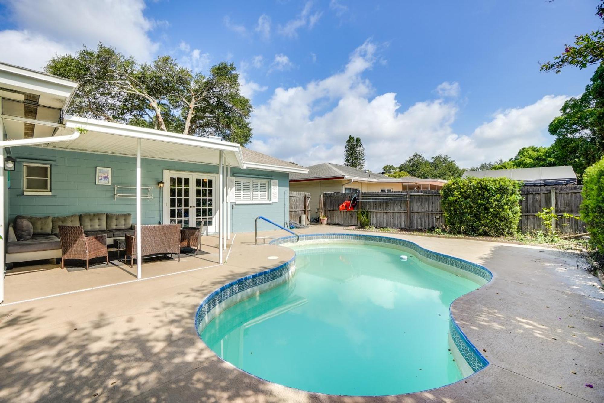 Sunny Florida Retreat With Pool, Near Busch Gardens! Holiday home *