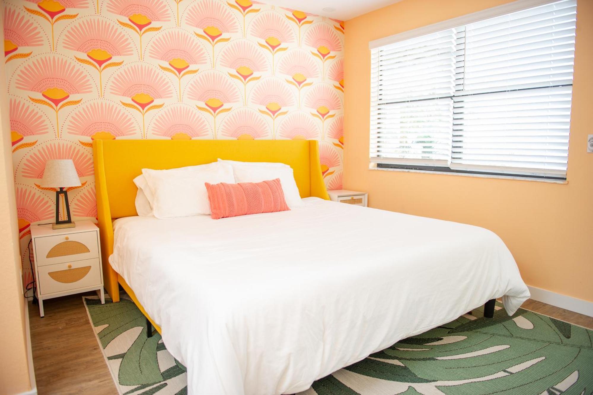 Sunburst Inn-