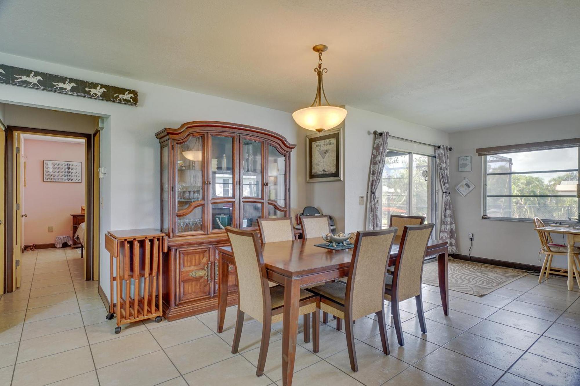 Canalfront Retreat With Heated Pool And Hot Tub! * Port Charlotte