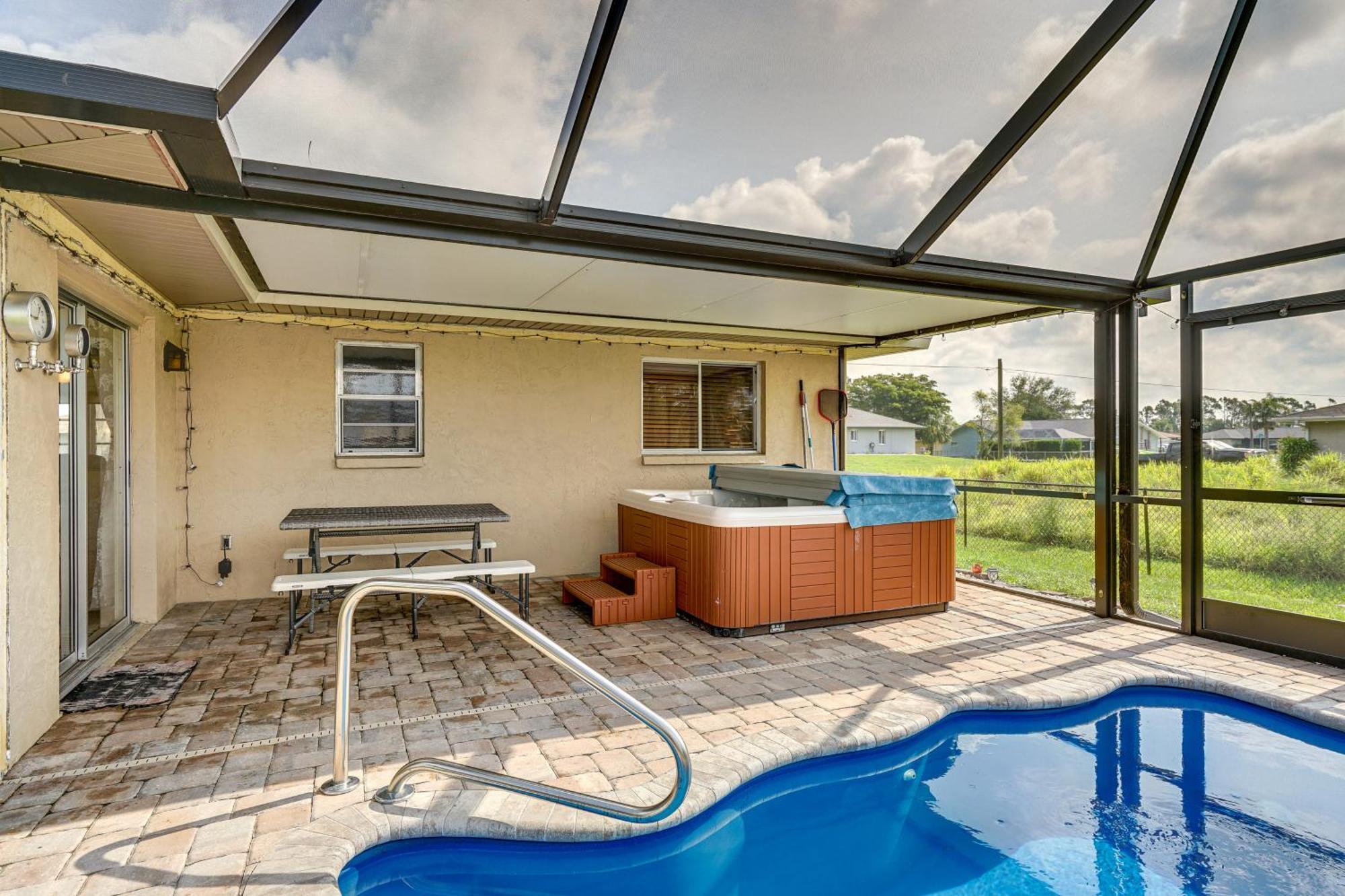 Canalfront Retreat With Heated Pool And Hot Tub! Holiday home