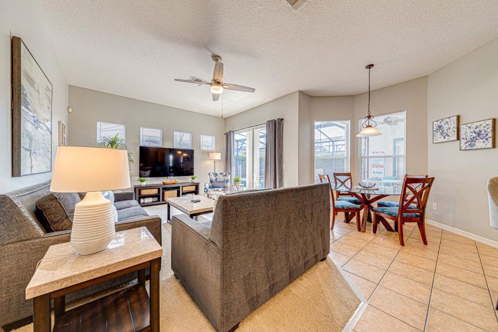 Holiday home 508 -beautiful And Spacious 5 Bedroom With Private Pool And