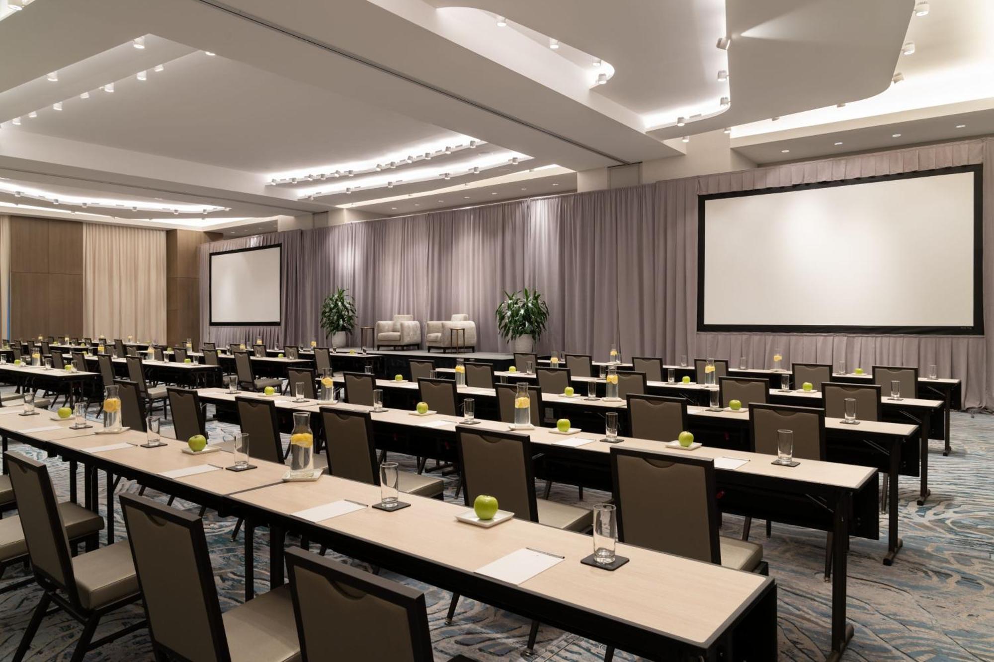 Jw Marriott Clearwater & Hotel Clearwater Beach
