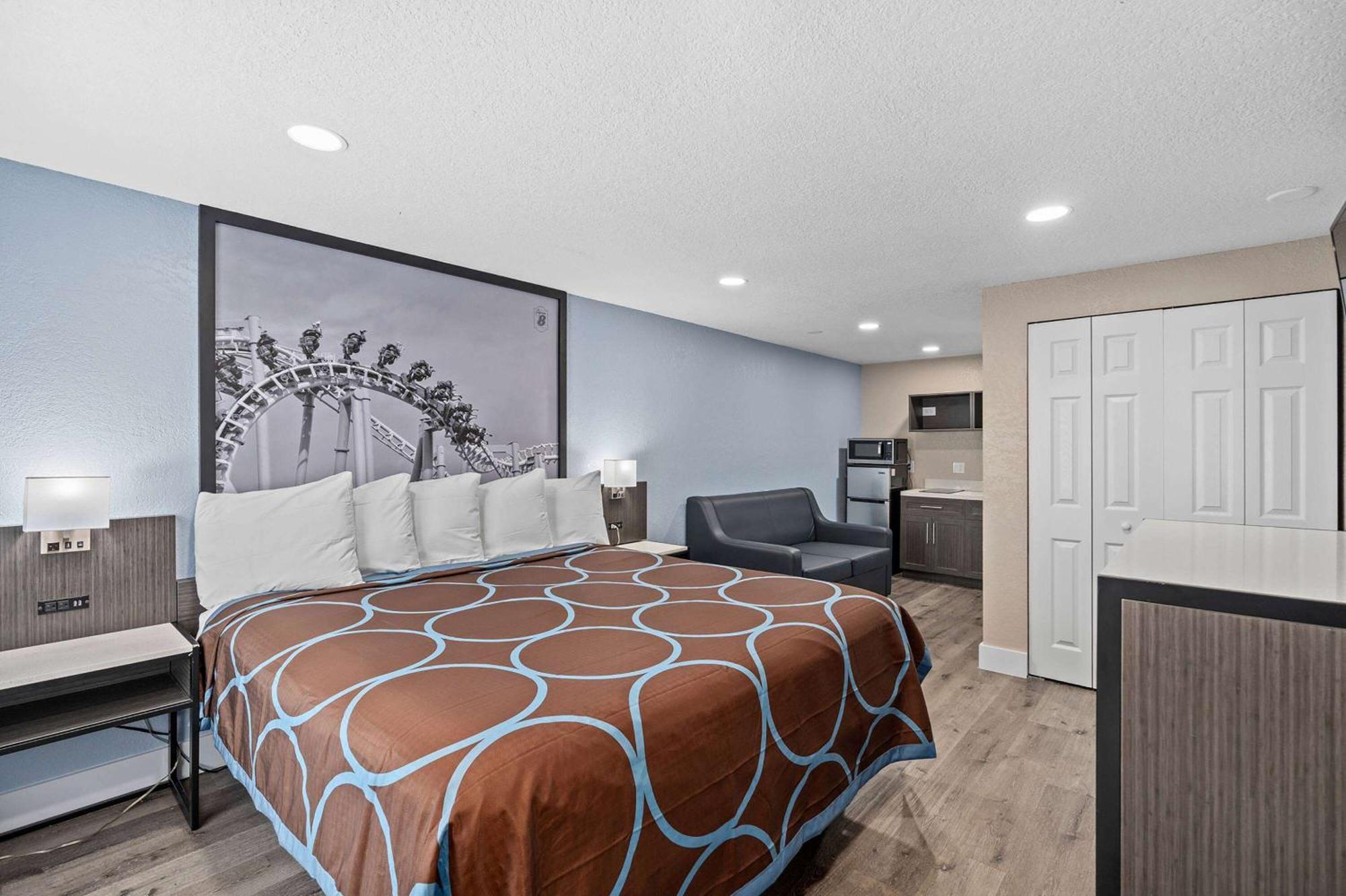 Super 8 By Wyndham Kissimmee-orlando Hotel
