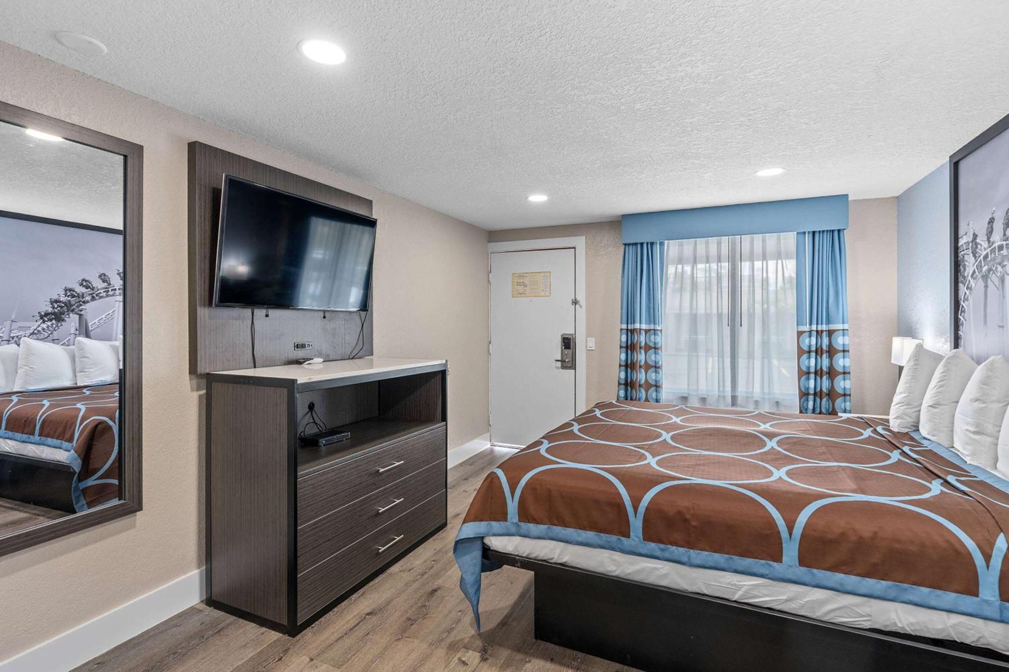 Hotel Super 8 By Wyndham Kissimmee-orlando Four Corners