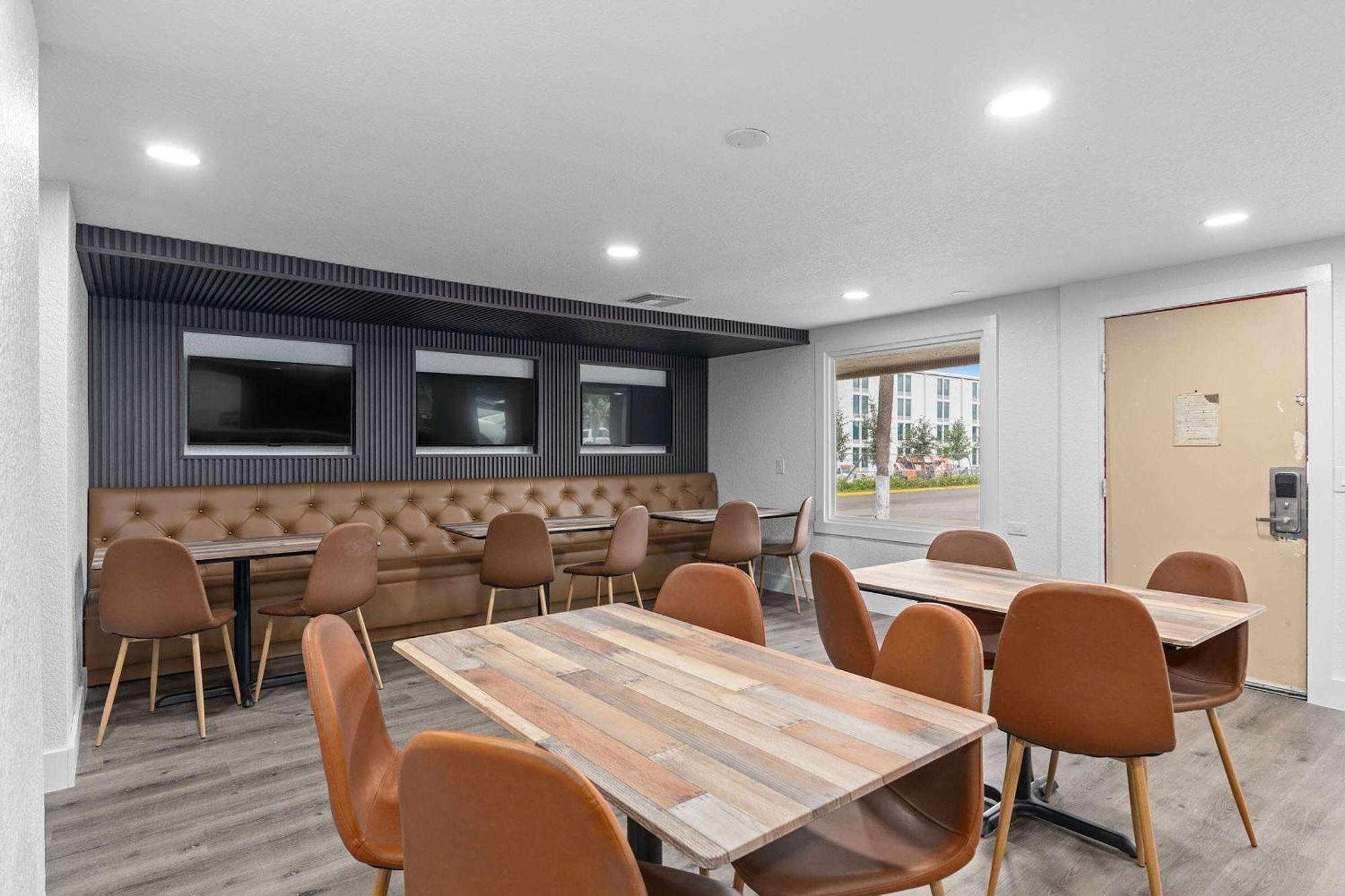 Super 8 By Wyndham Kissimmee-orlando 2* Four Corners