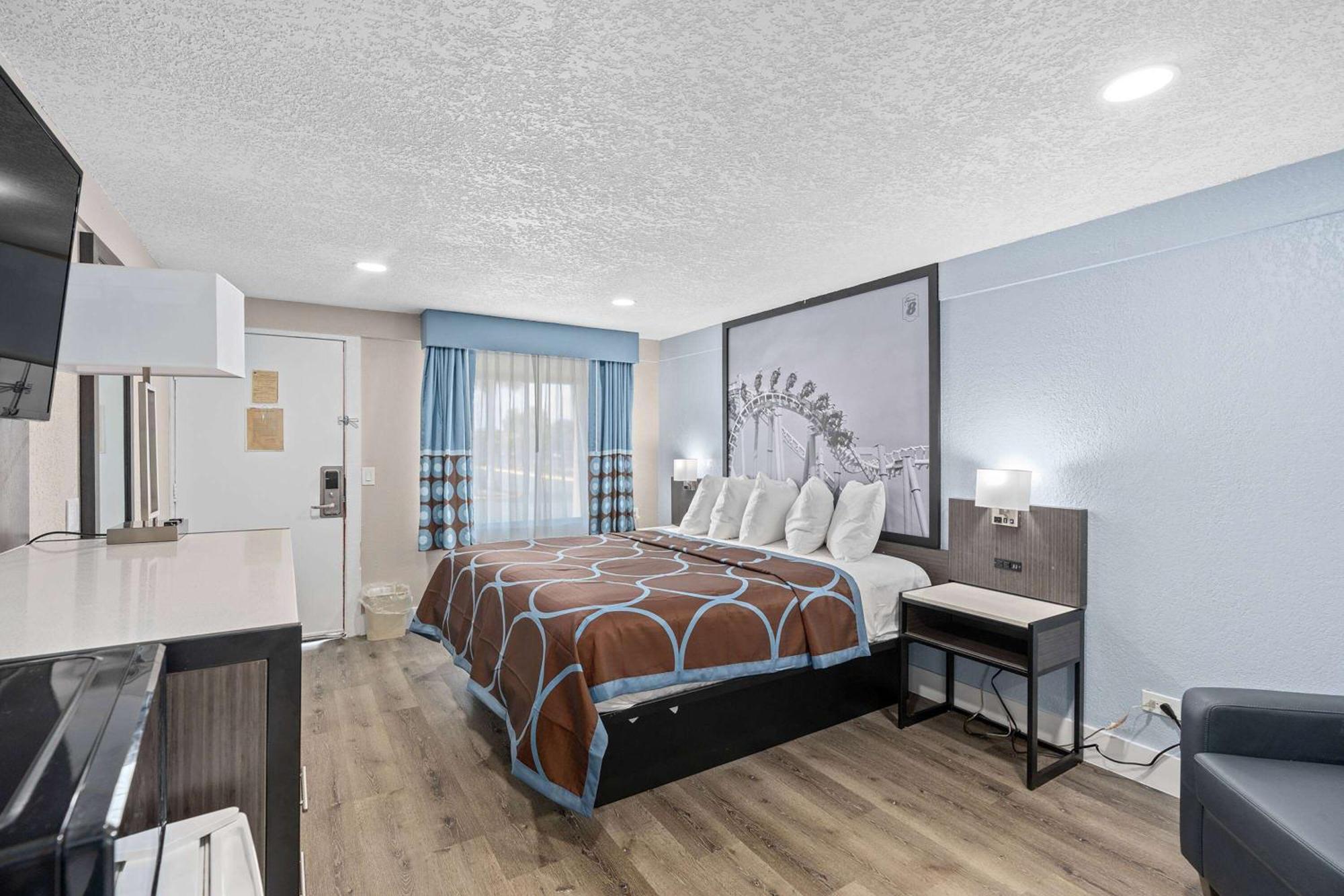 Super 8 By Wyndham Kissimmee-orlando Four Corners